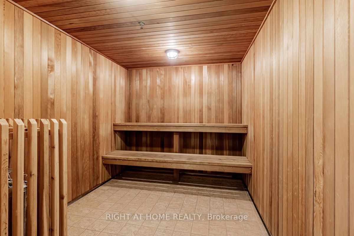 1369 Bloor St W, #1410