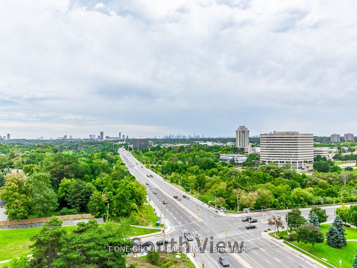 18 Graydon Hall Dr, #1103