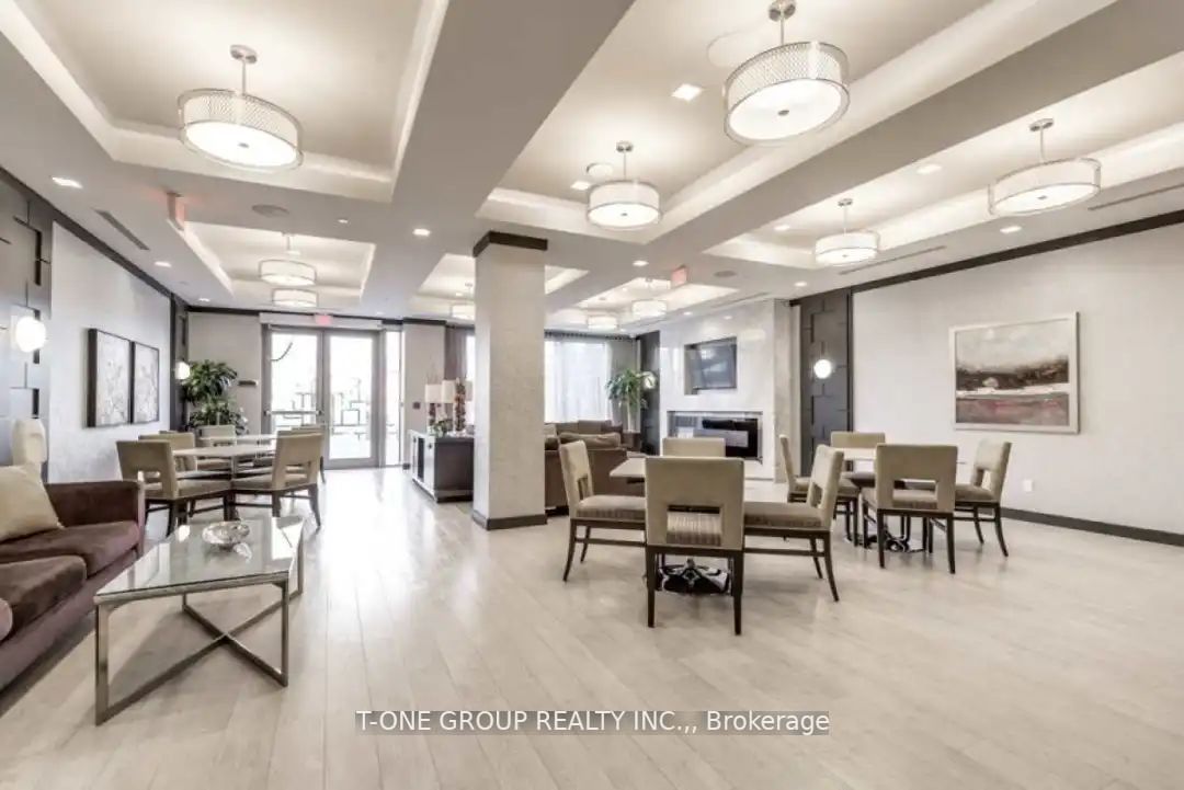 18 Graydon Hall Dr, #1103