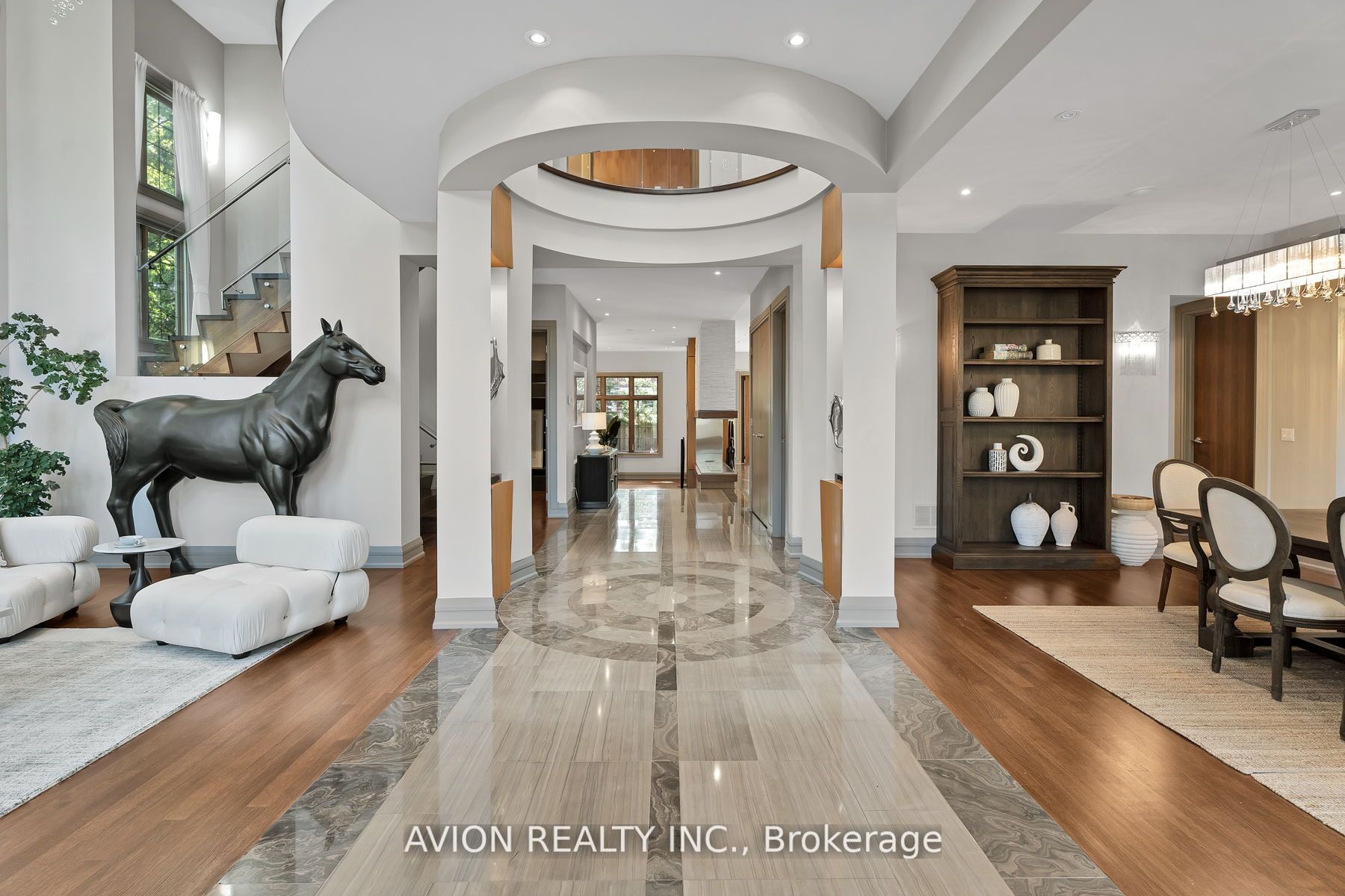 18 Fairmeadow Ave