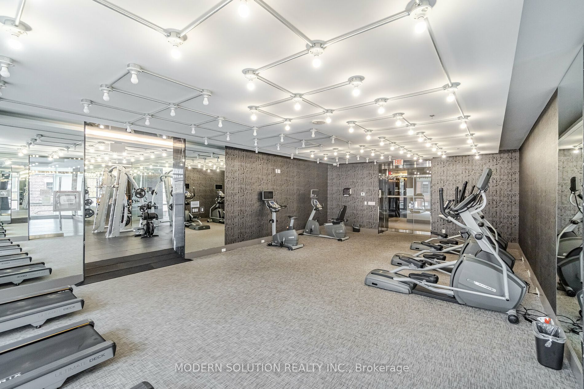 30 Nelson St, #410