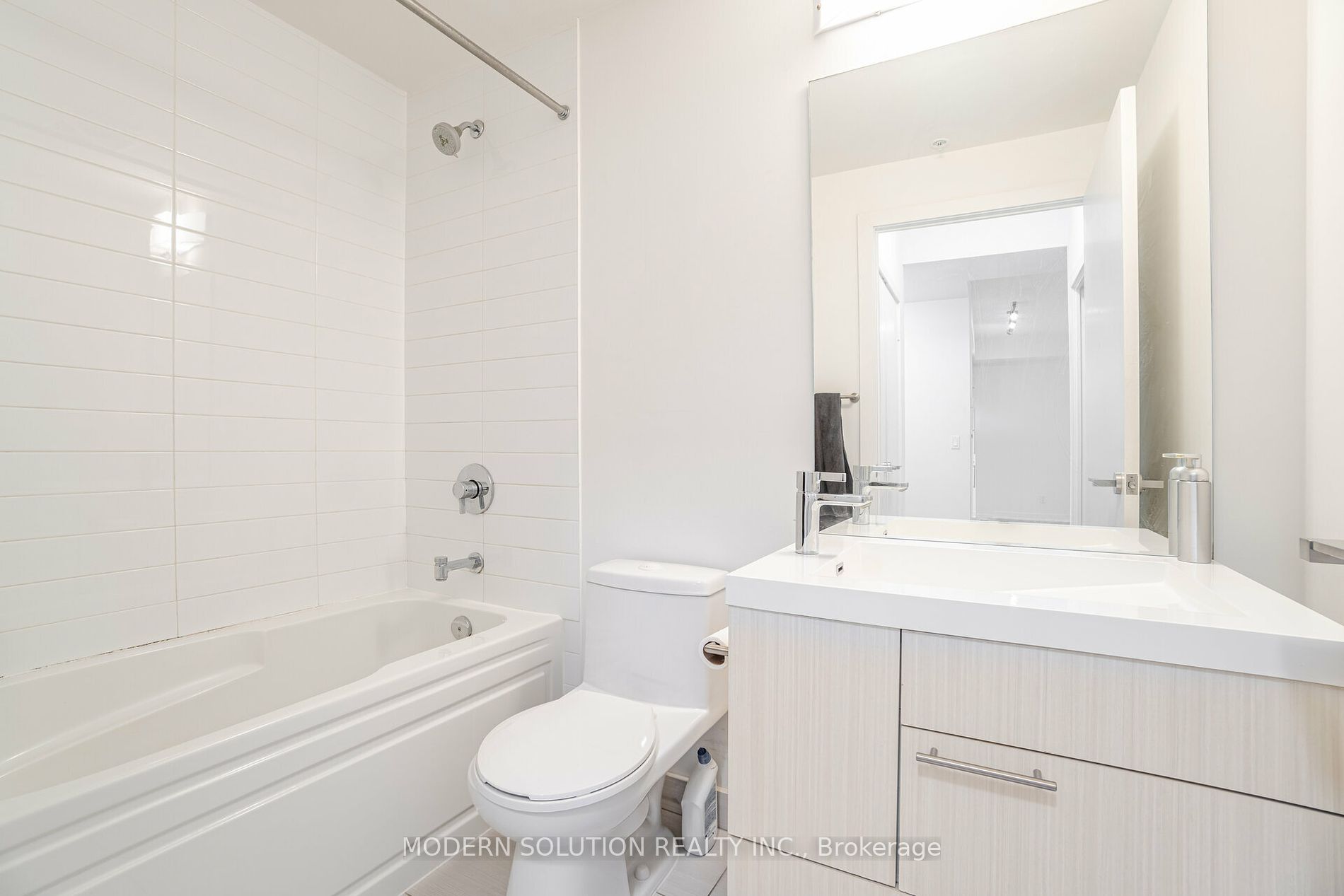30 Nelson St, #410
