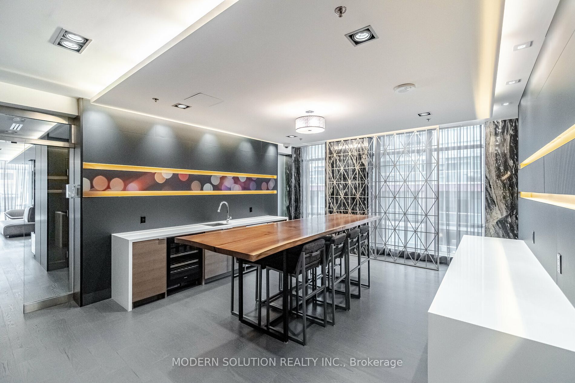30 Nelson St, #410