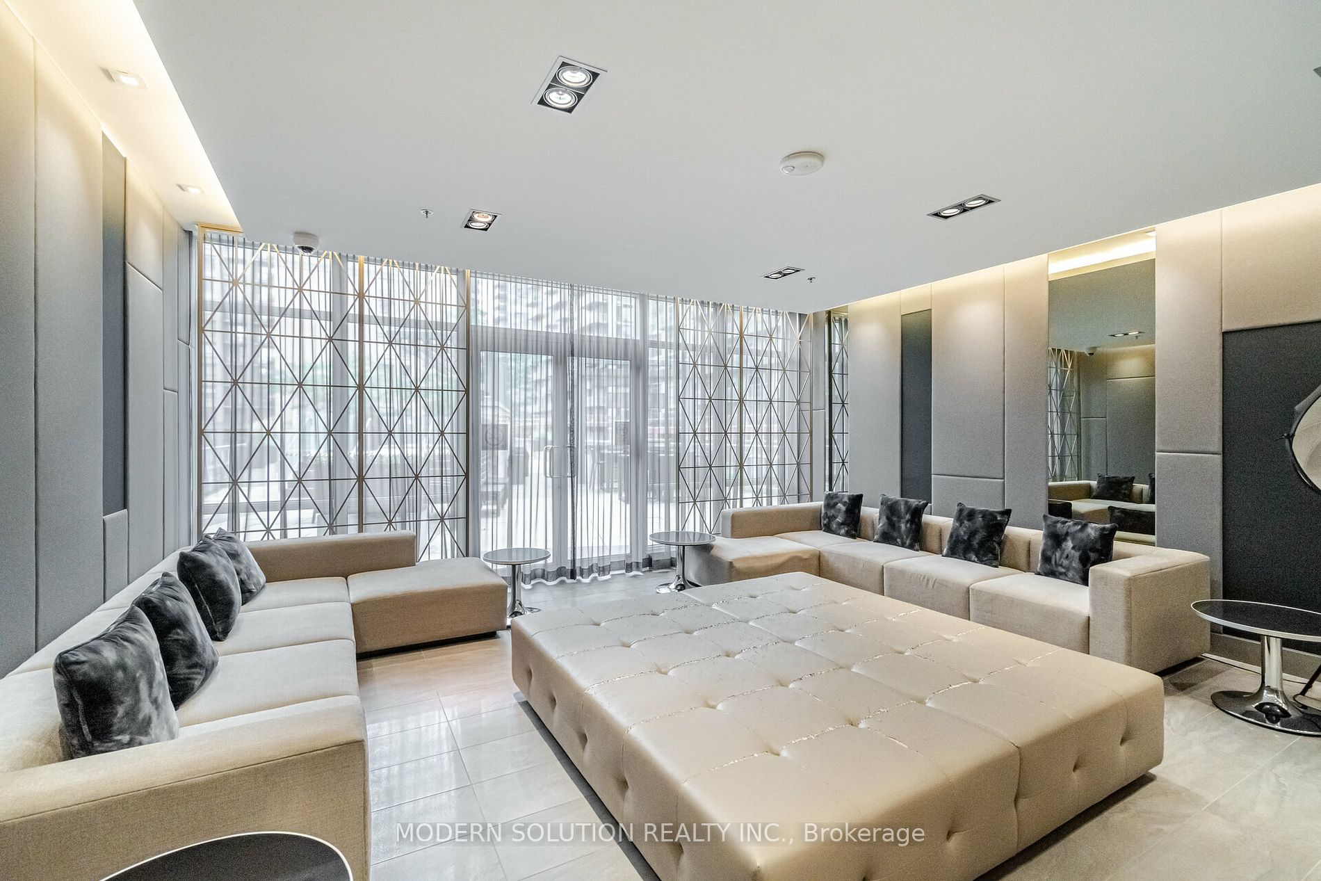 30 Nelson St, #410