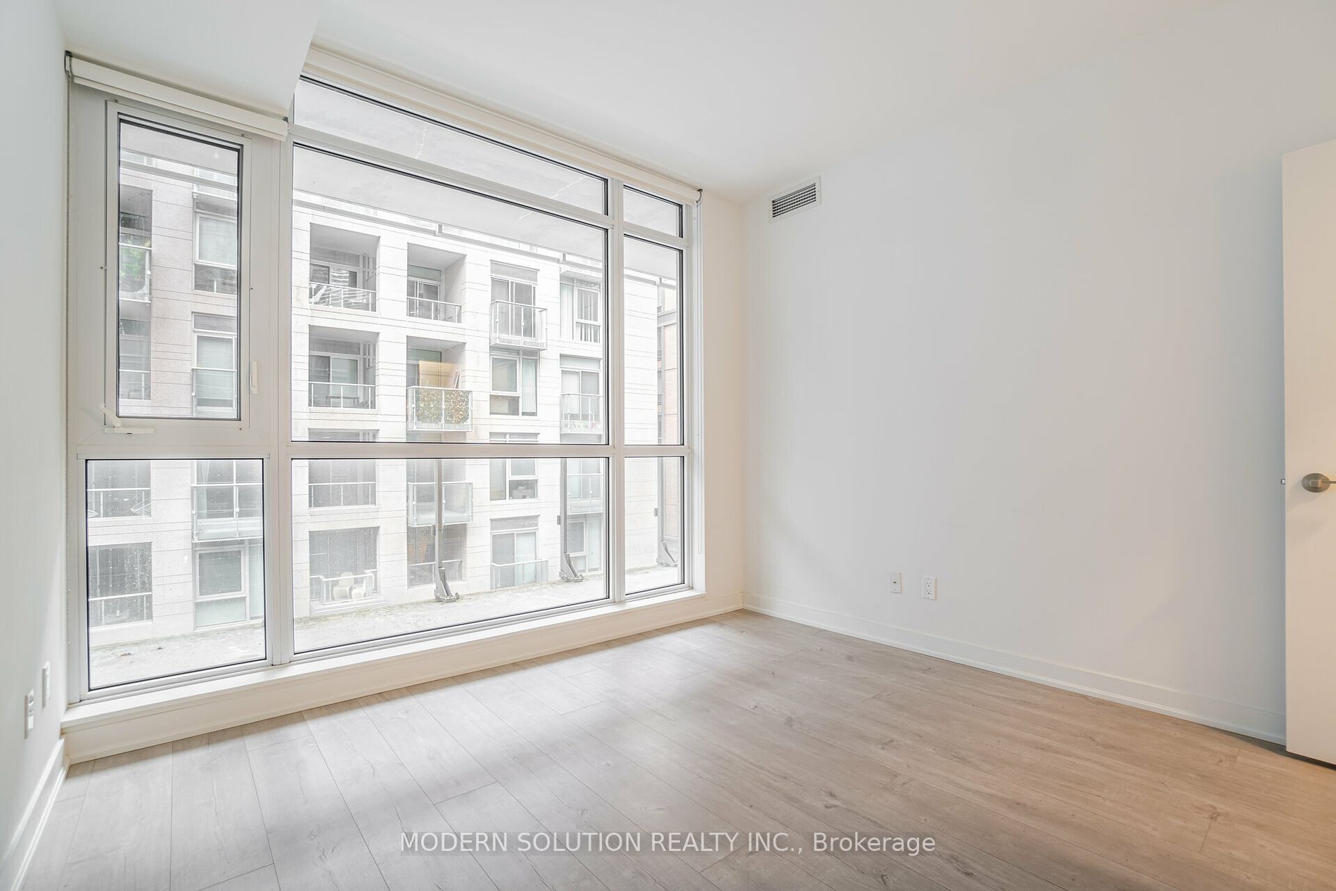 30 Nelson St, #410