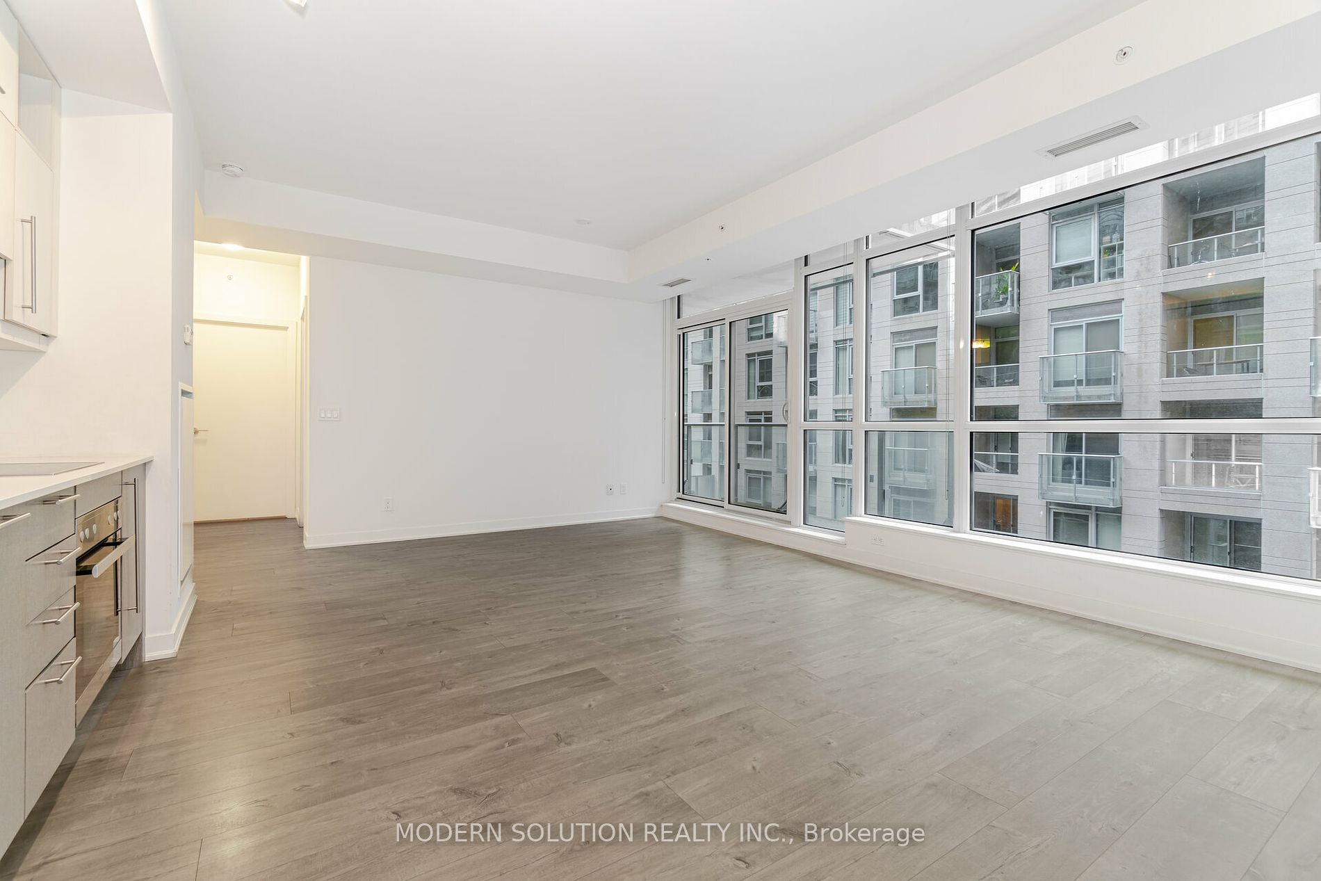 30 Nelson St, #410
