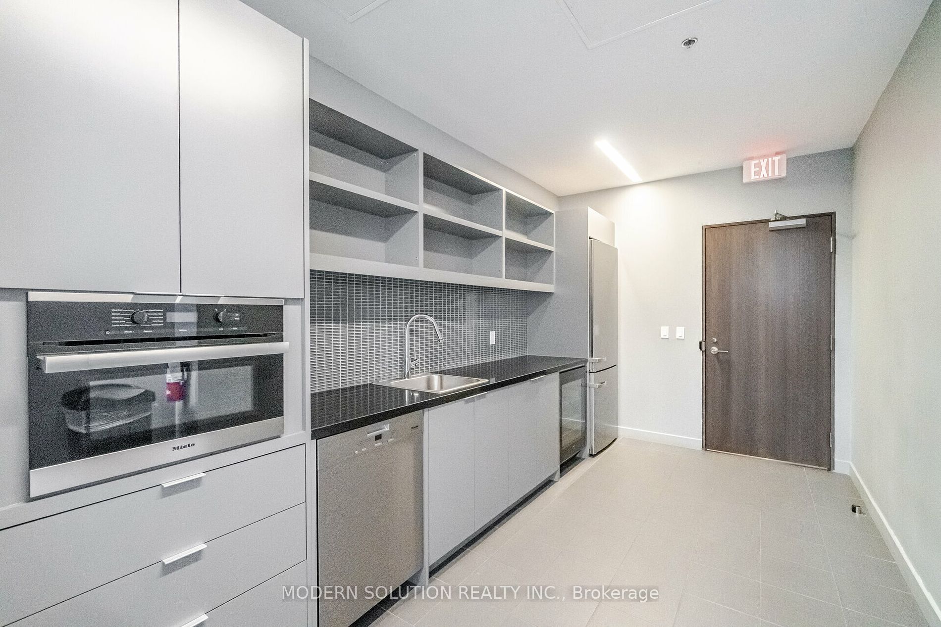 30 Nelson St, #410