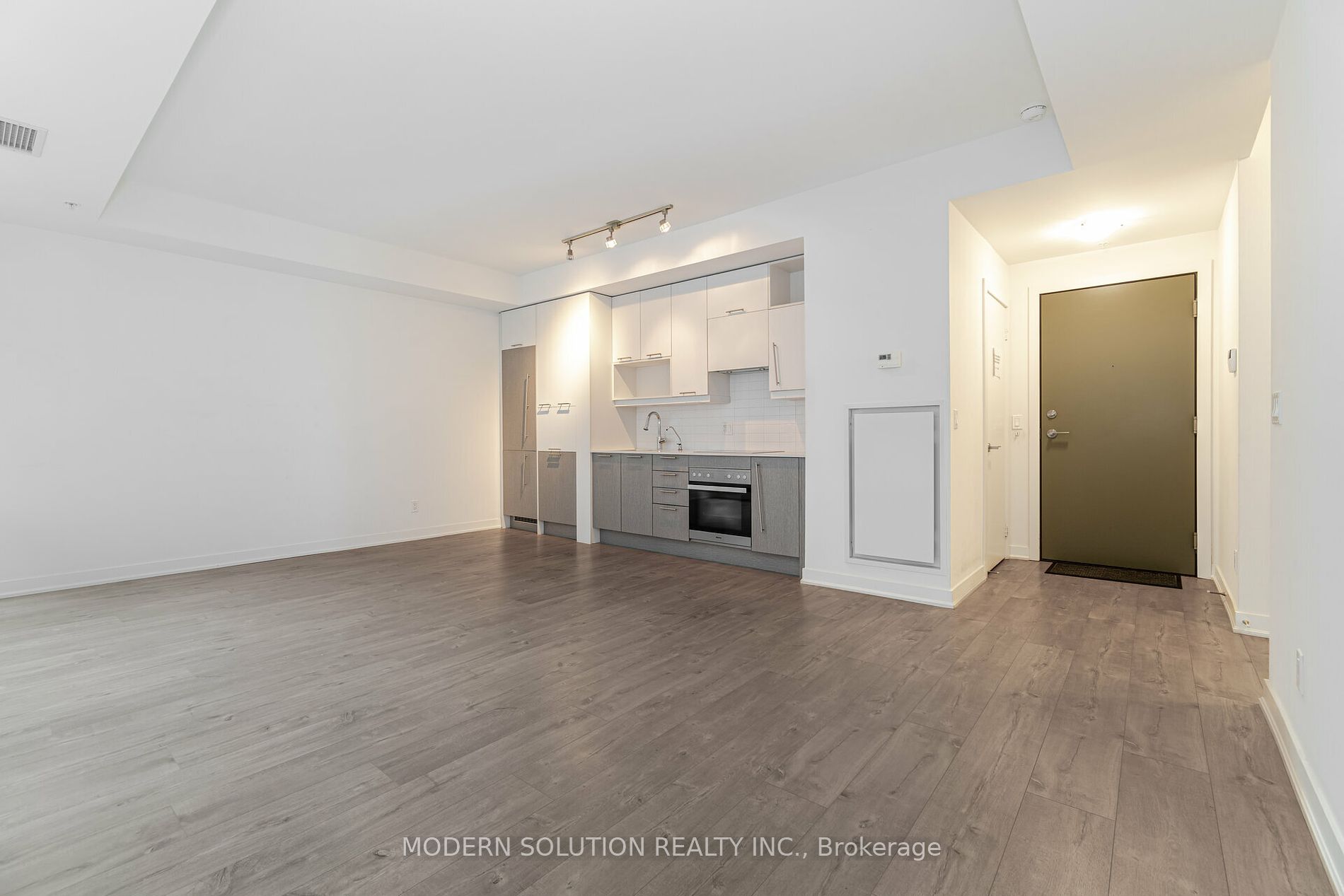 30 Nelson St, #410