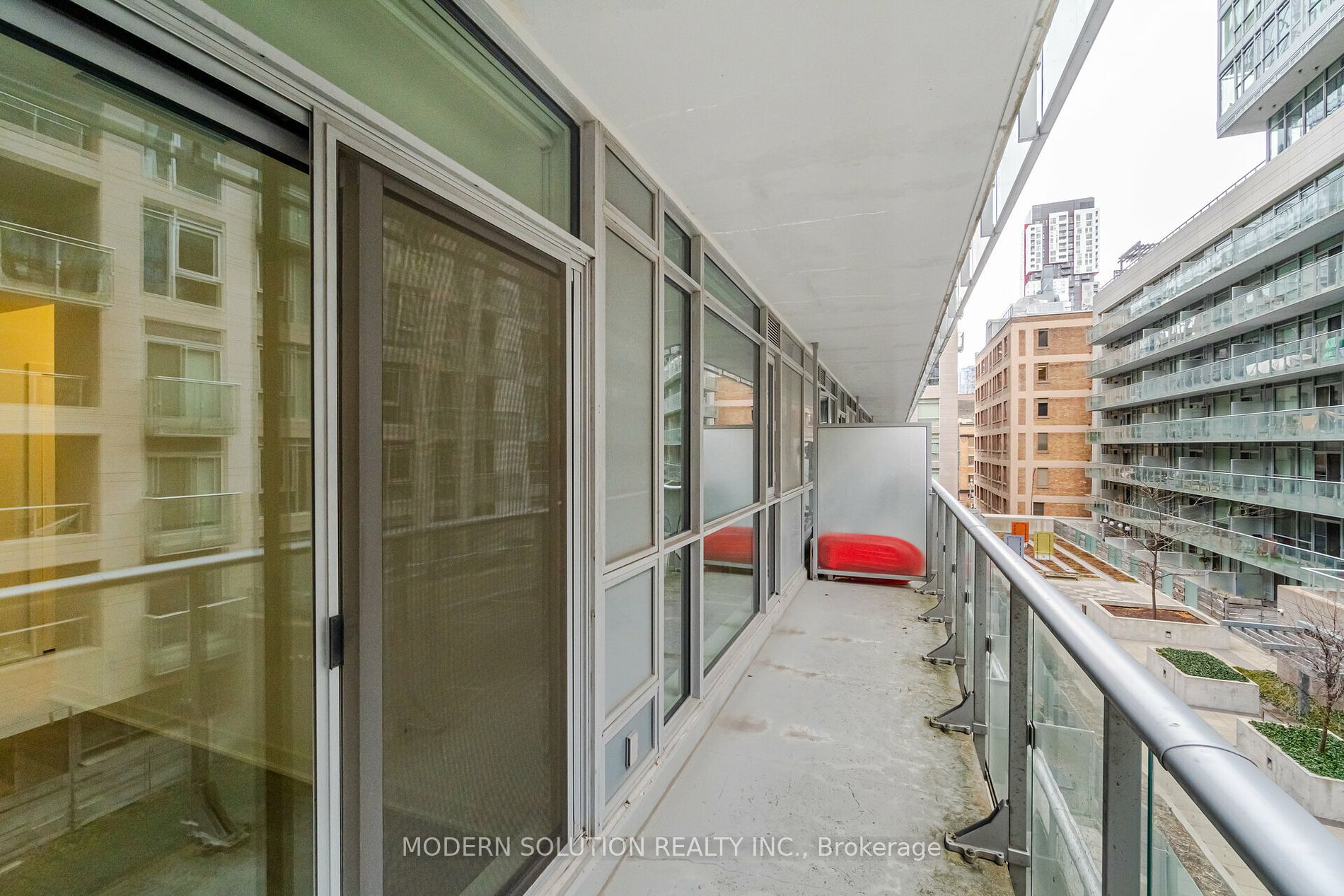 30 Nelson St, #410