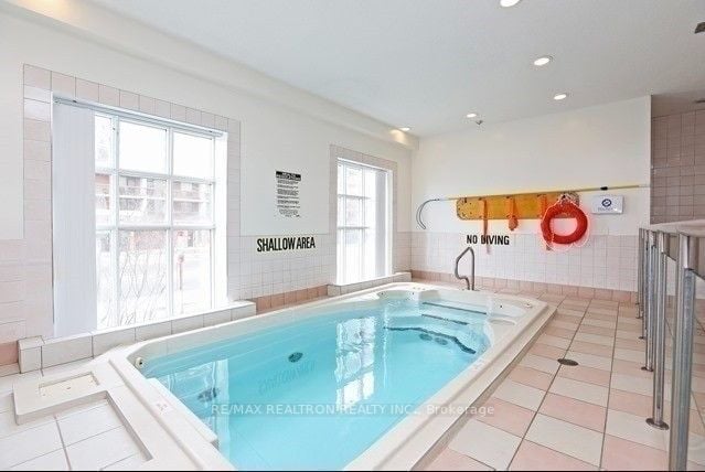 11 Thorncliffe Park Dr, #313