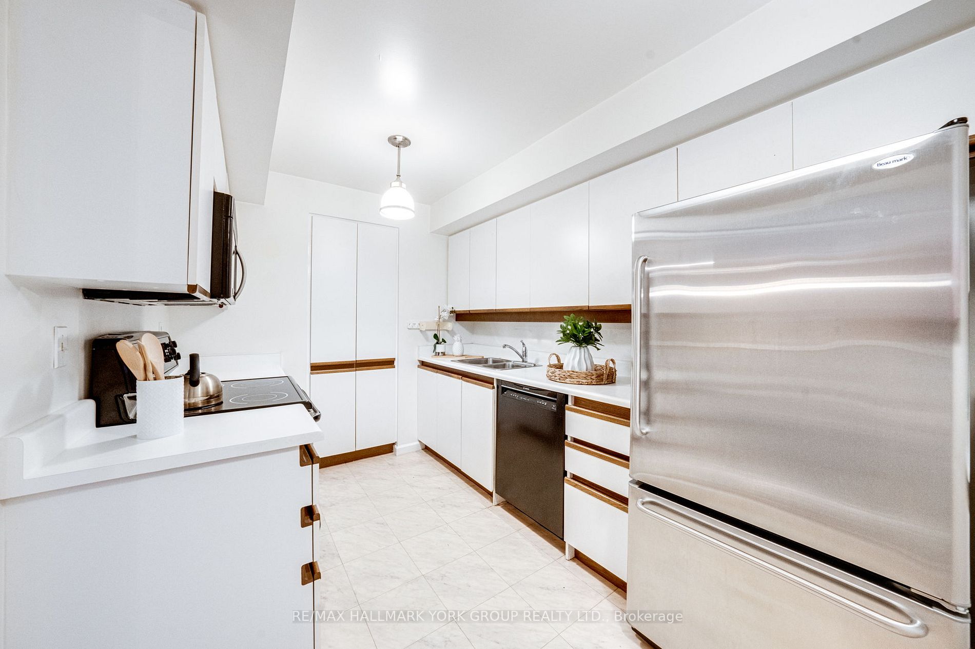 80 Front St E, #310