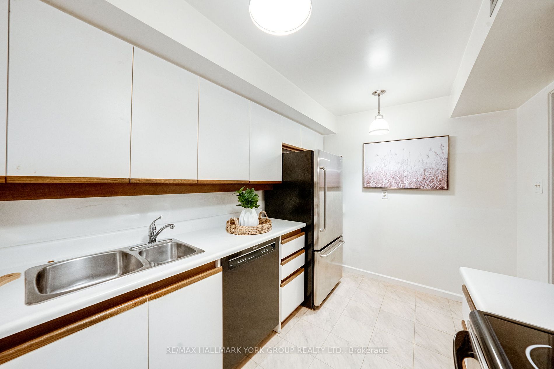 80 Front St E, #310
