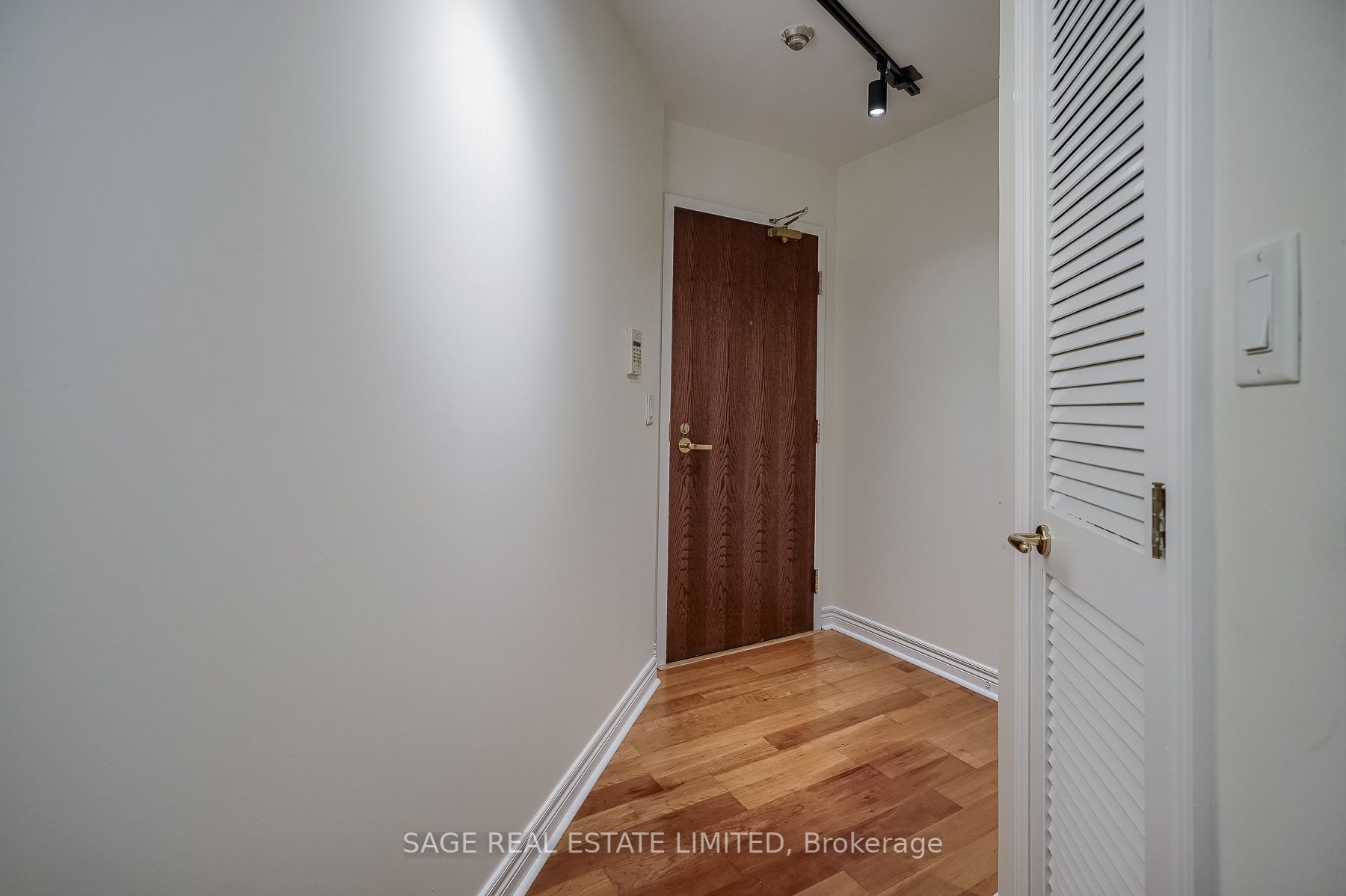 100 Hayden St, #901