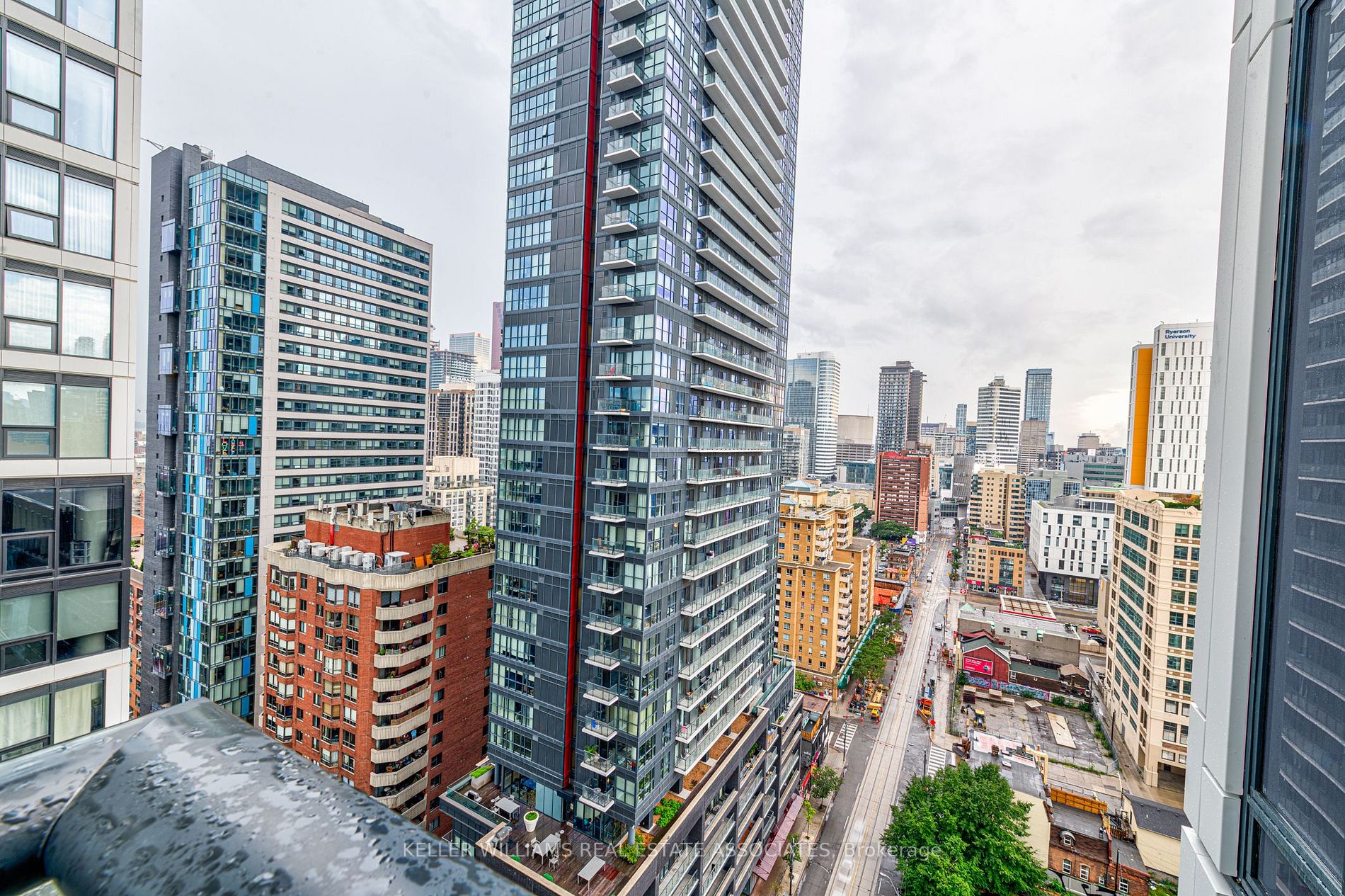251 Jarvis St, #2001