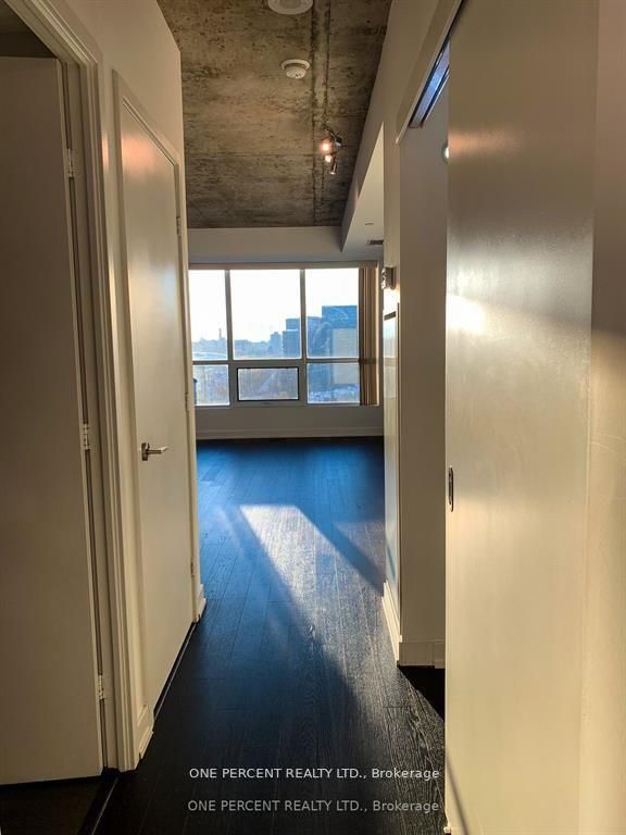 1030 King St W, #1125