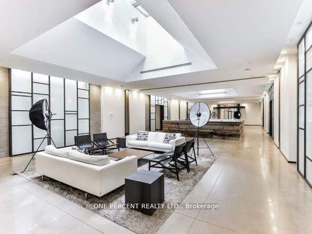 1030 King St W, #1125
