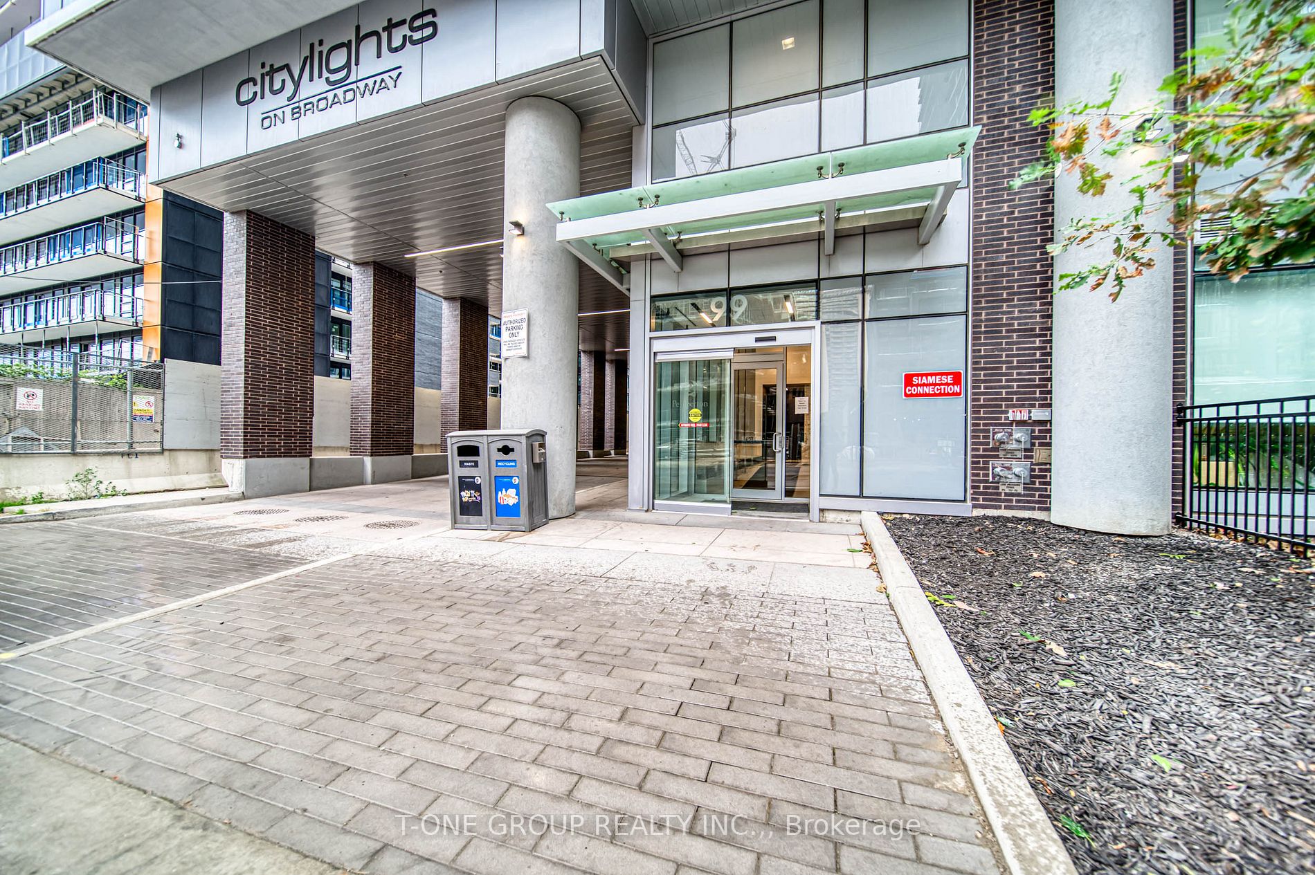99 Broadway Ave, #2808