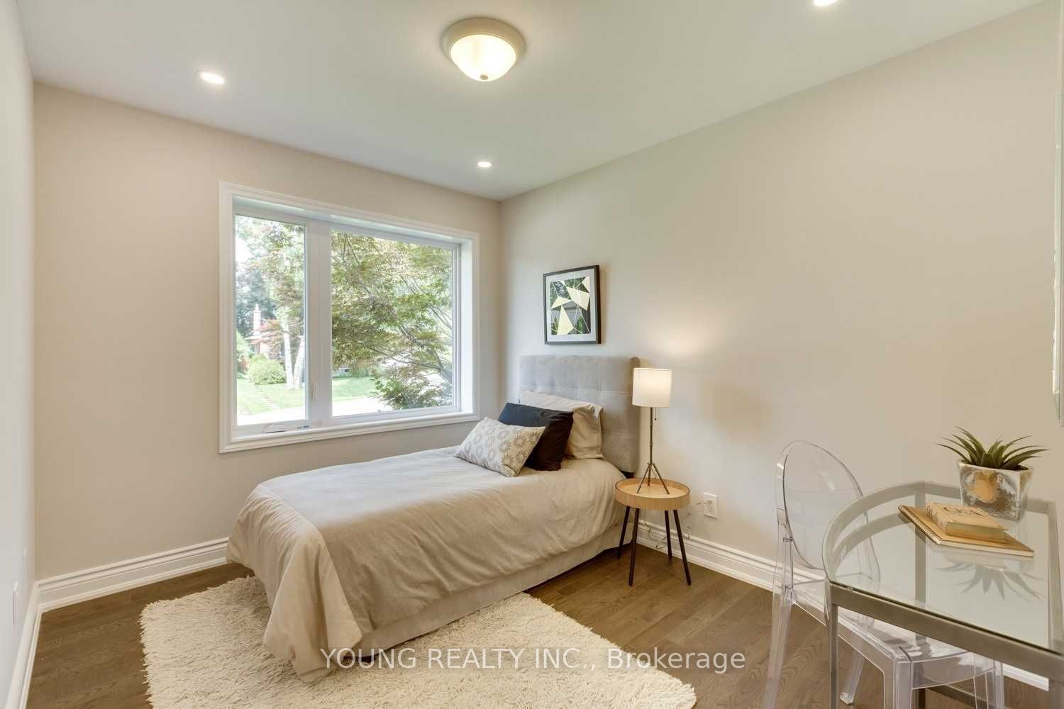 21 Bathford Cres
