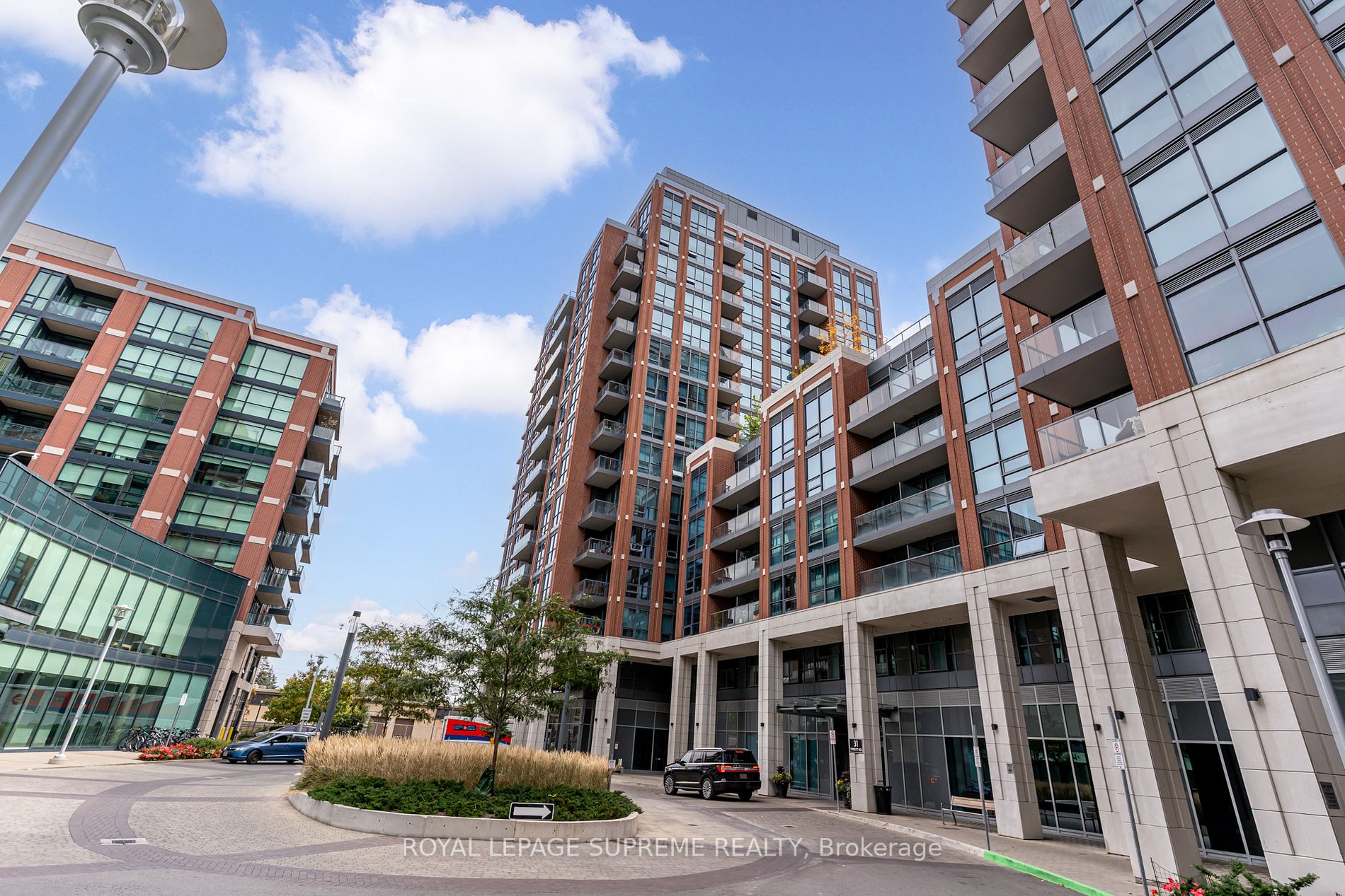 31 Tippett Rd, #547