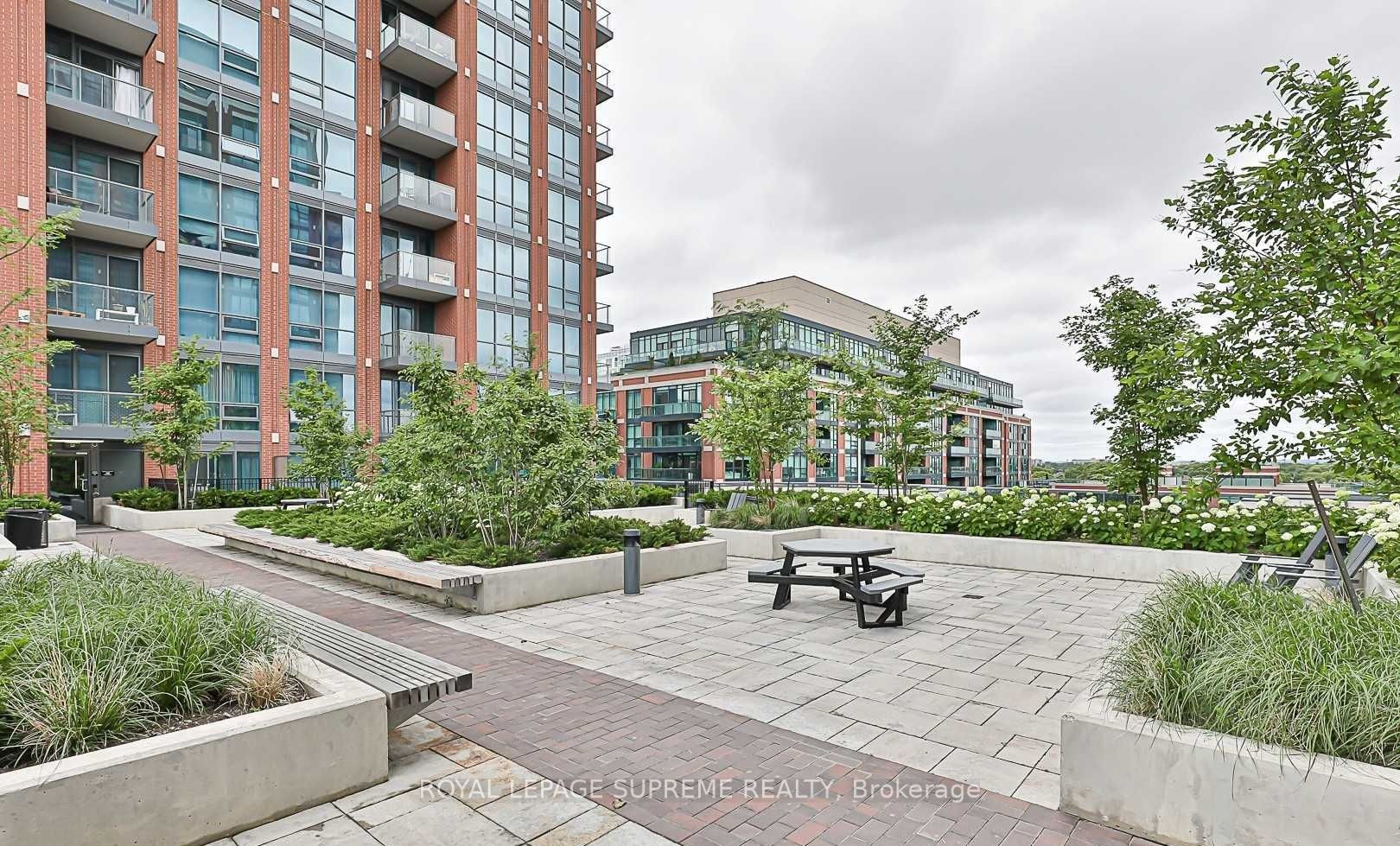 31 Tippett Rd, #547