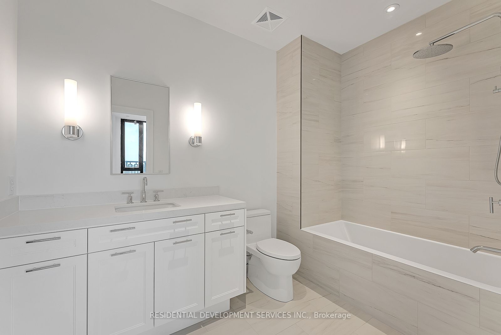 2781 Yonge St, #706
