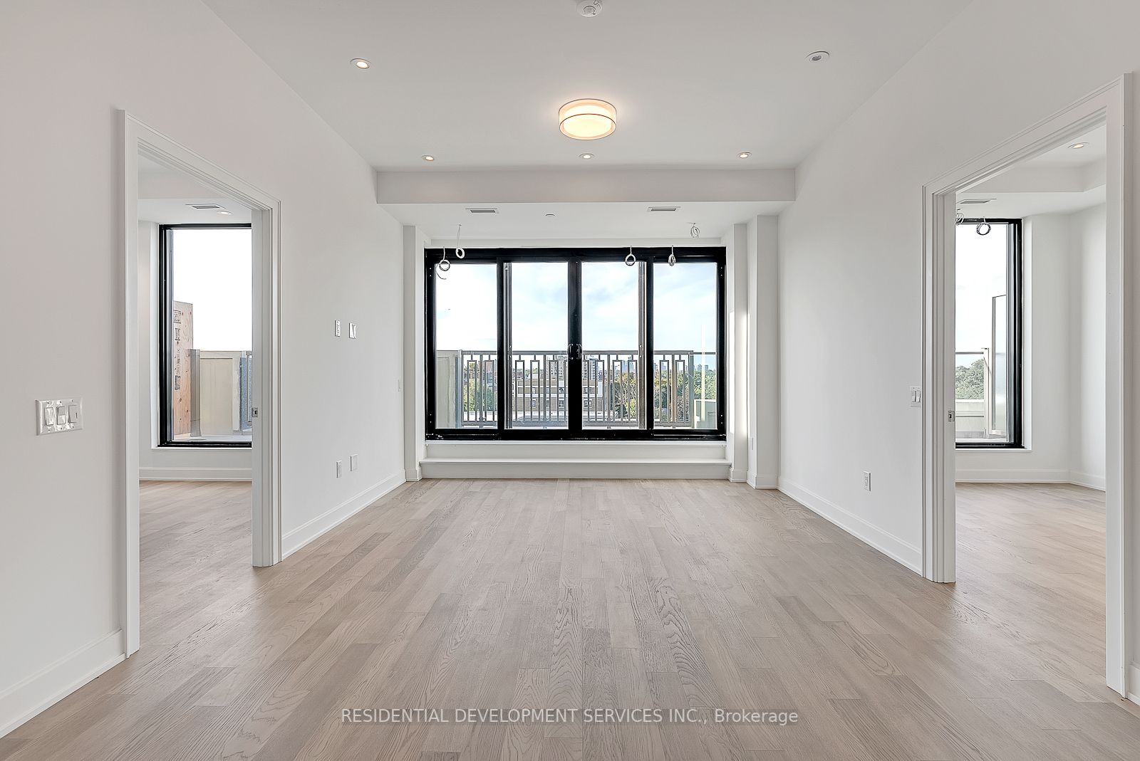 2781 Yonge St, #706