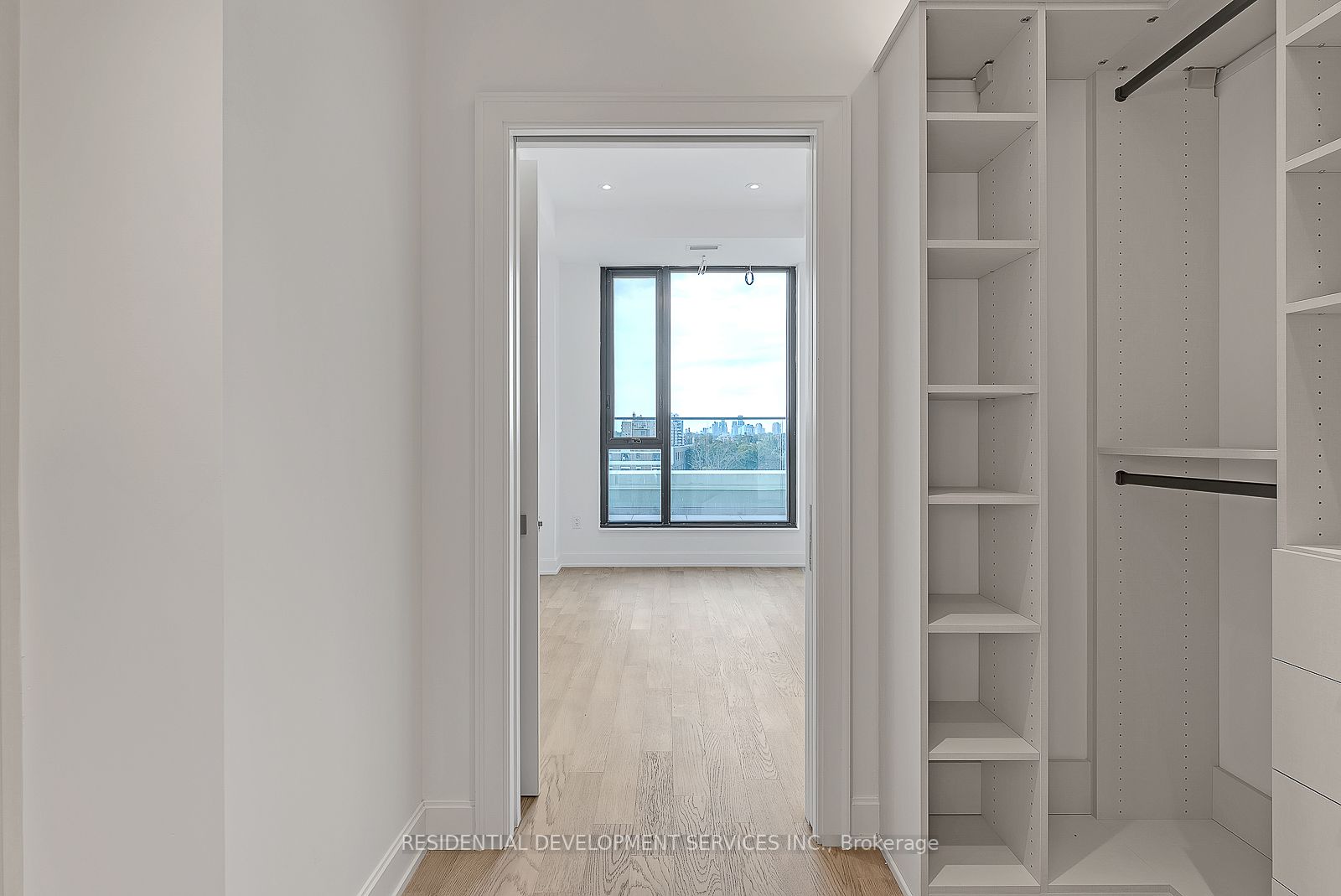 2781 Yonge St, #706