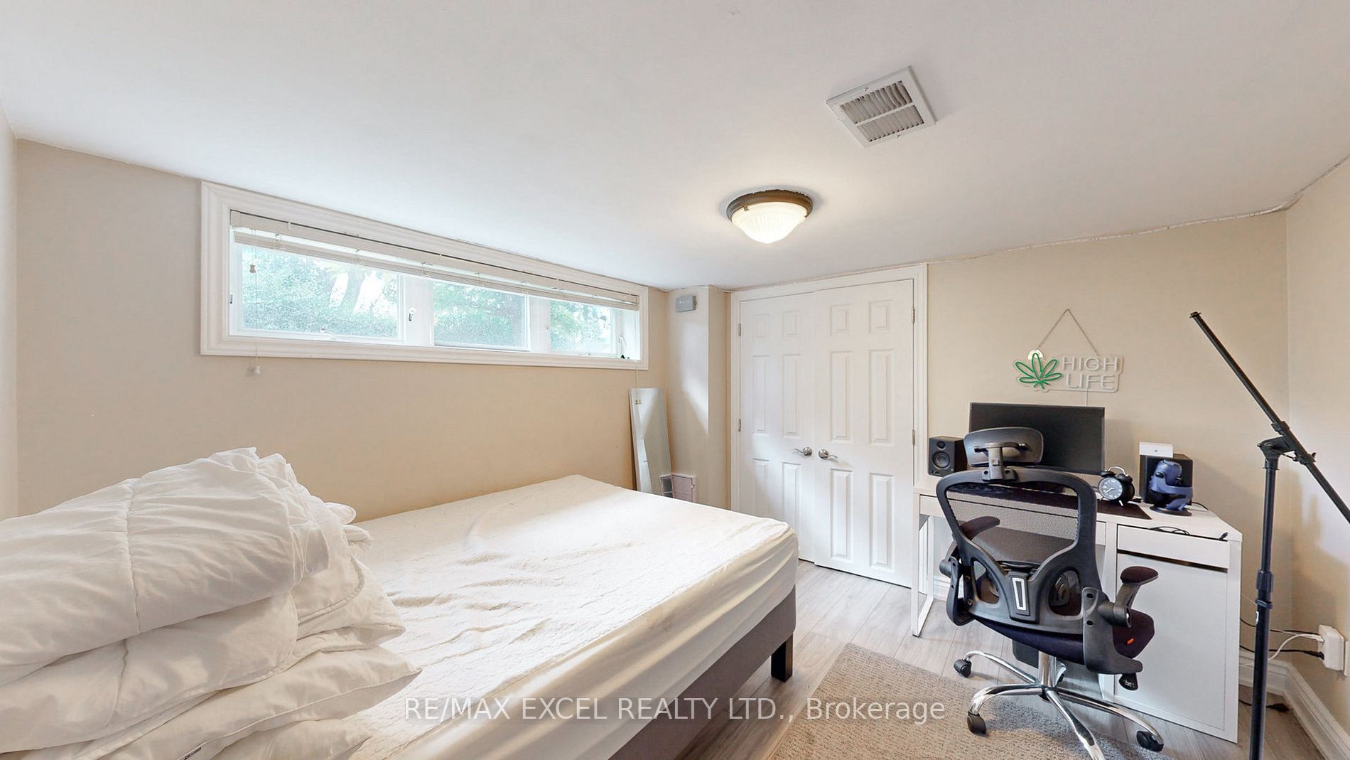 375 Lawrence Ave W