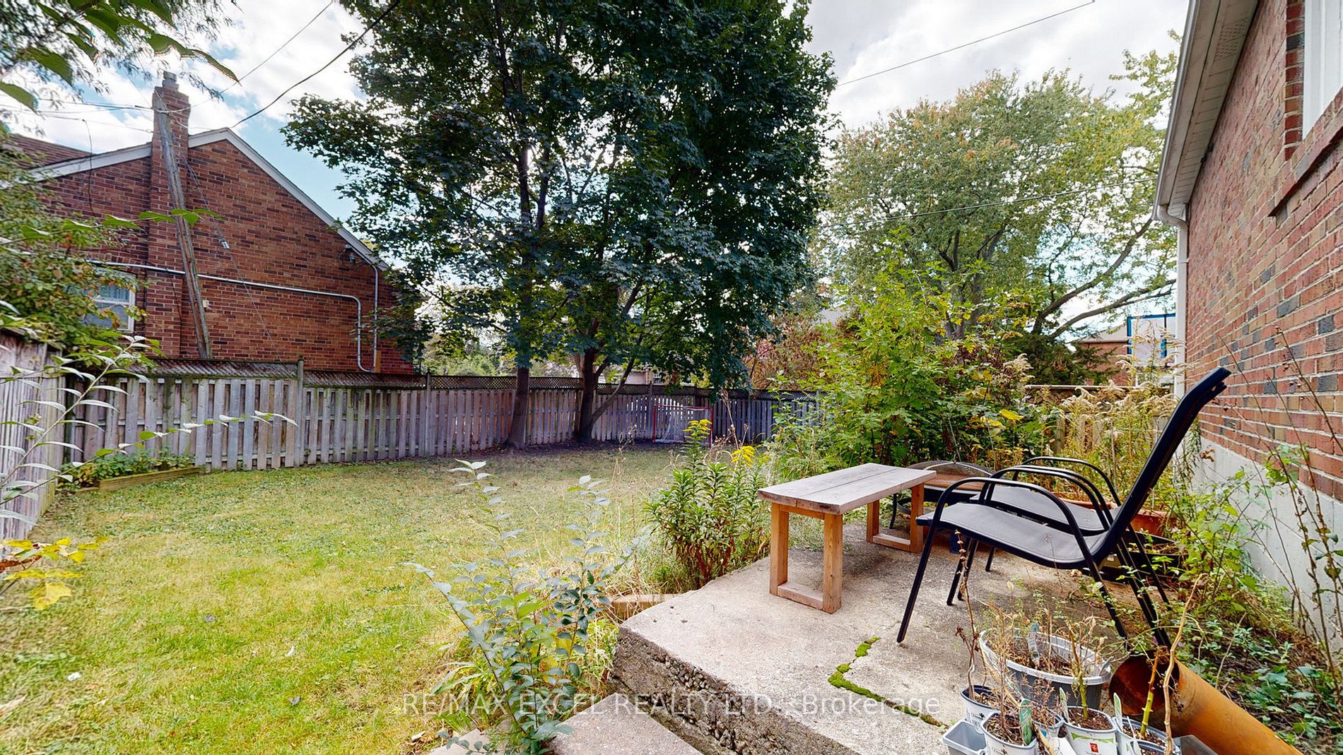 375 Lawrence Ave W
