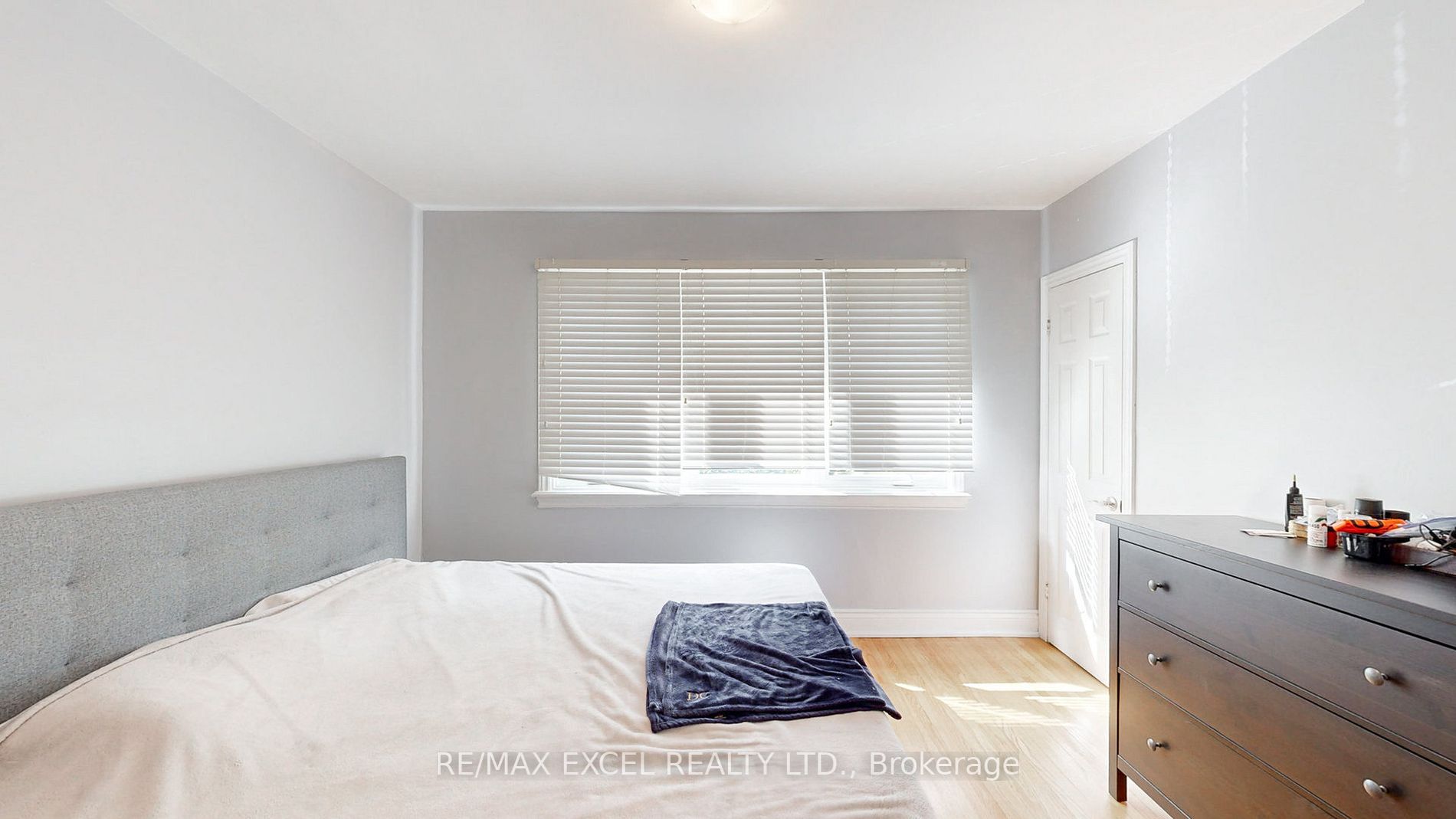 375 Lawrence Ave W