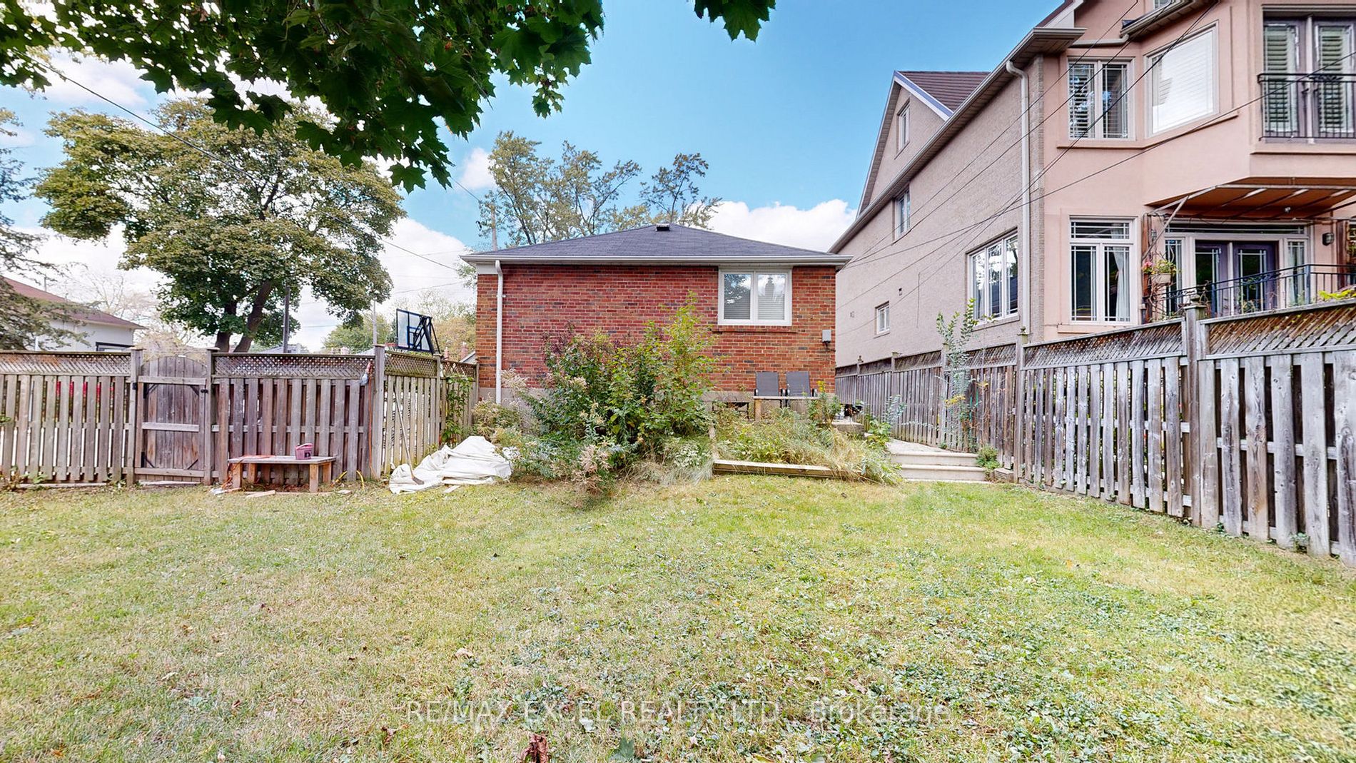 375 Lawrence Ave W