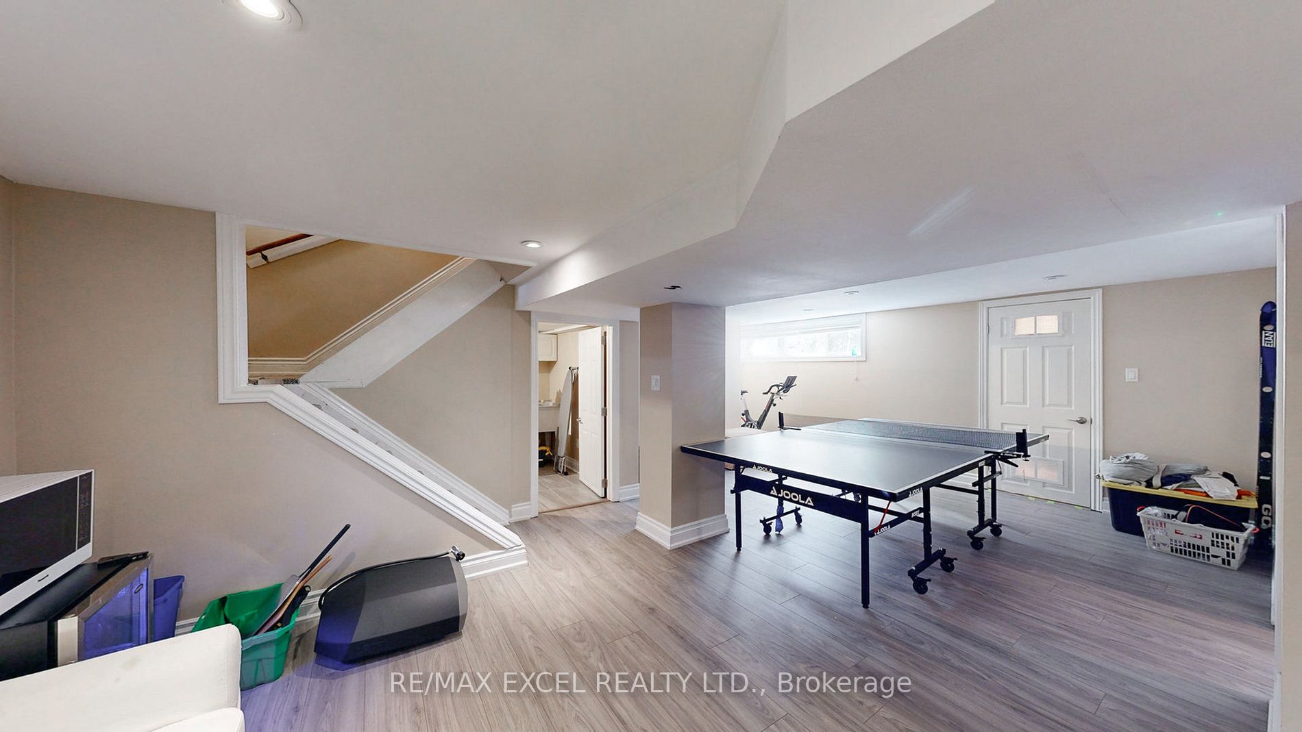 375 Lawrence Ave W