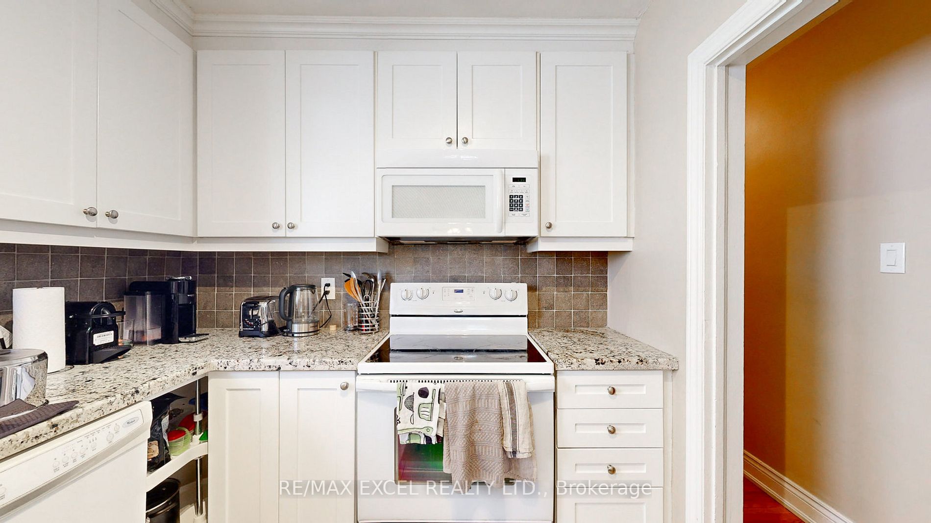 375 Lawrence Ave W