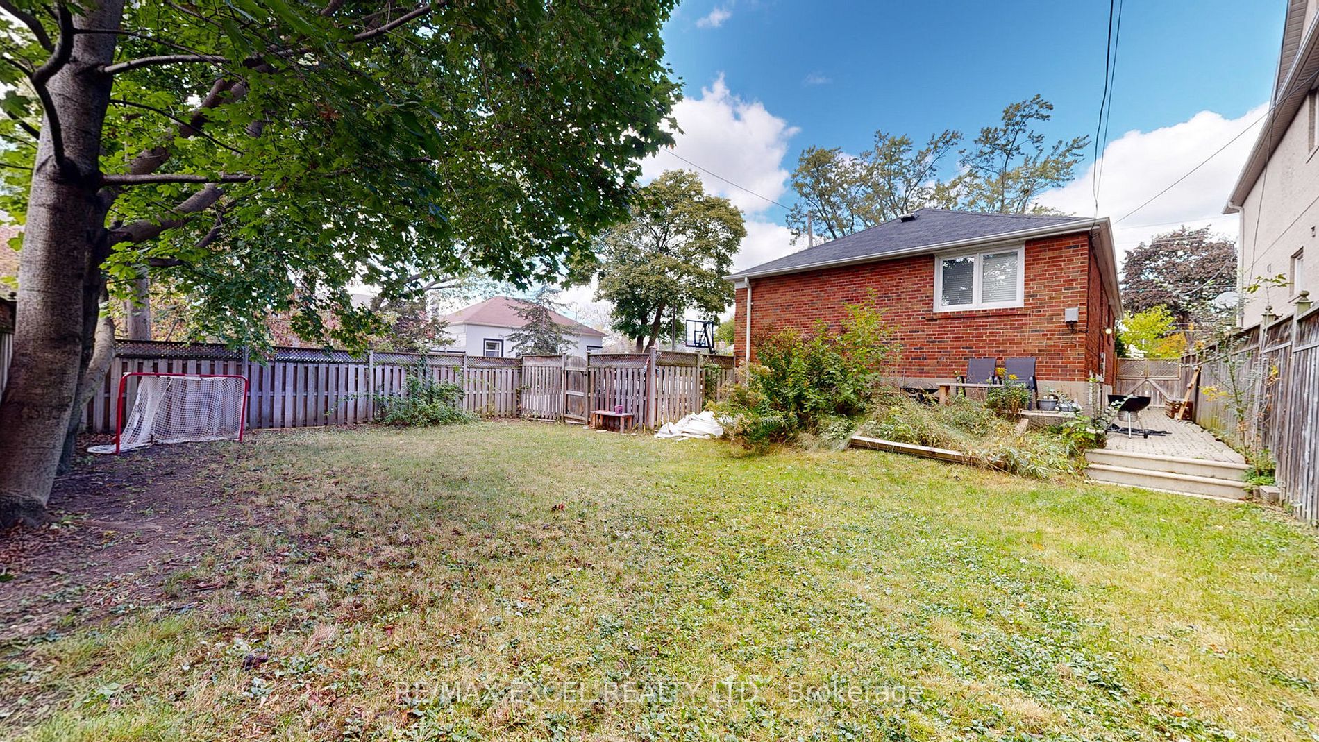 375 Lawrence Ave W