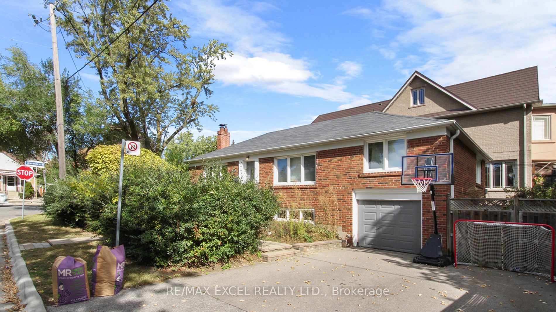 375 Lawrence Ave W