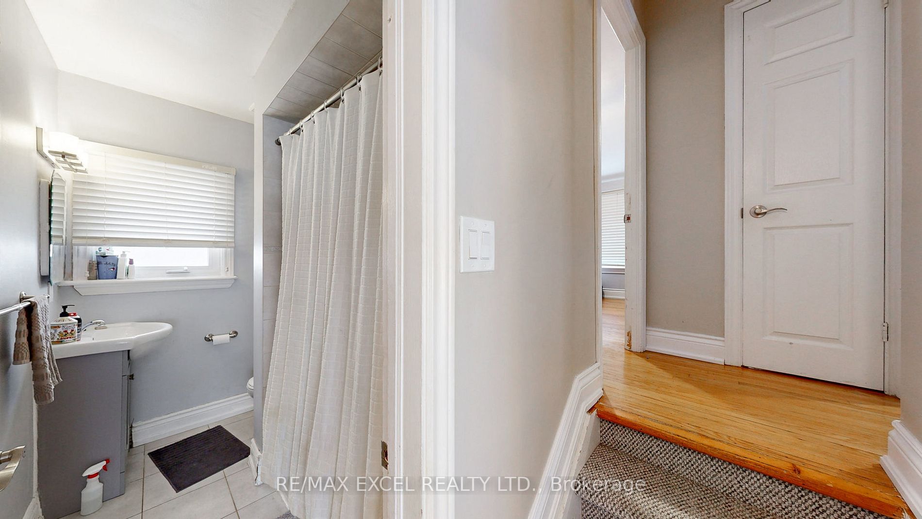375 Lawrence Ave W