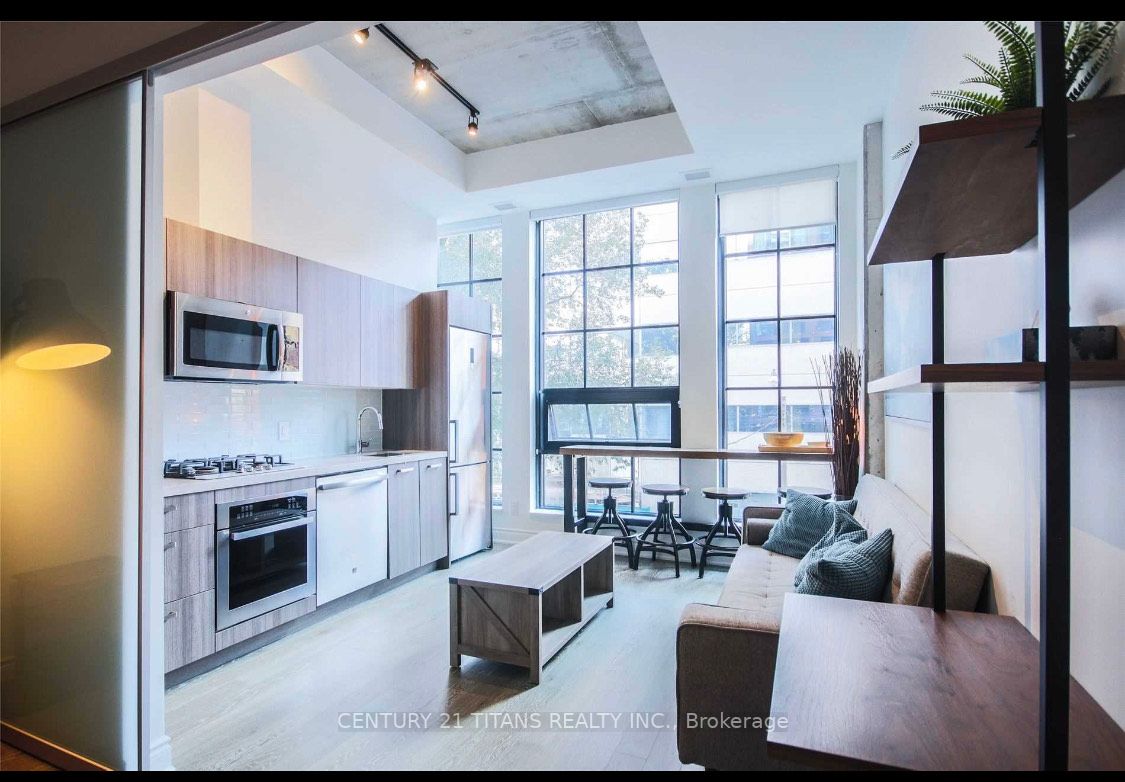 608 Richmond St W, #201