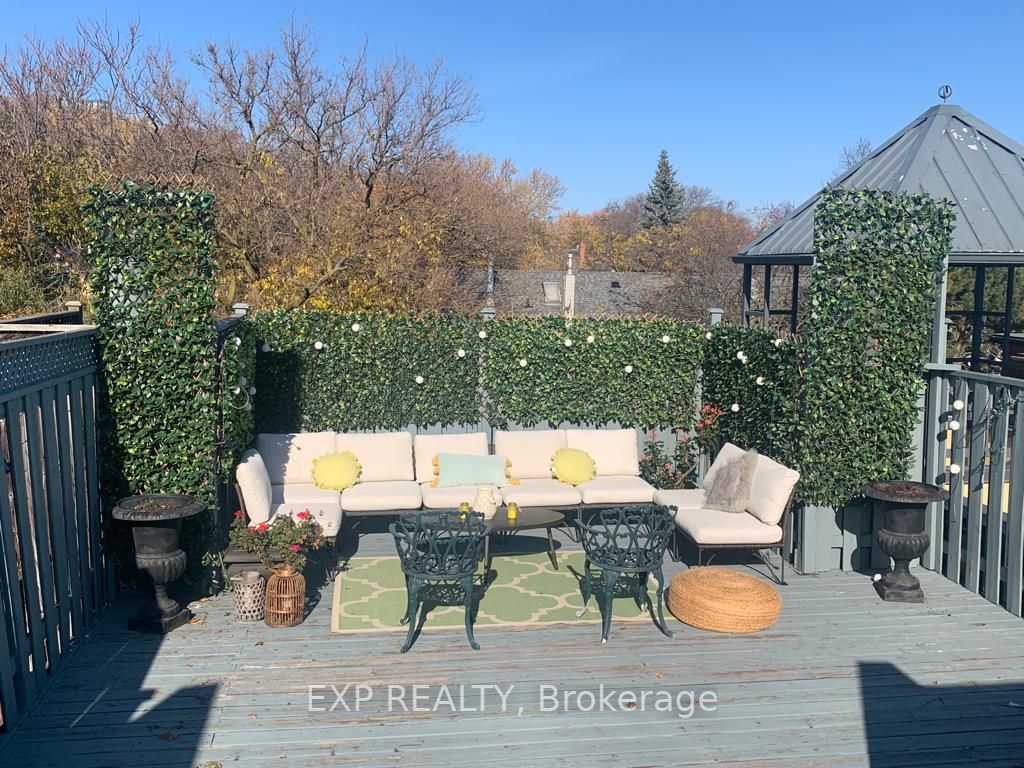 306 Sackville St, #4