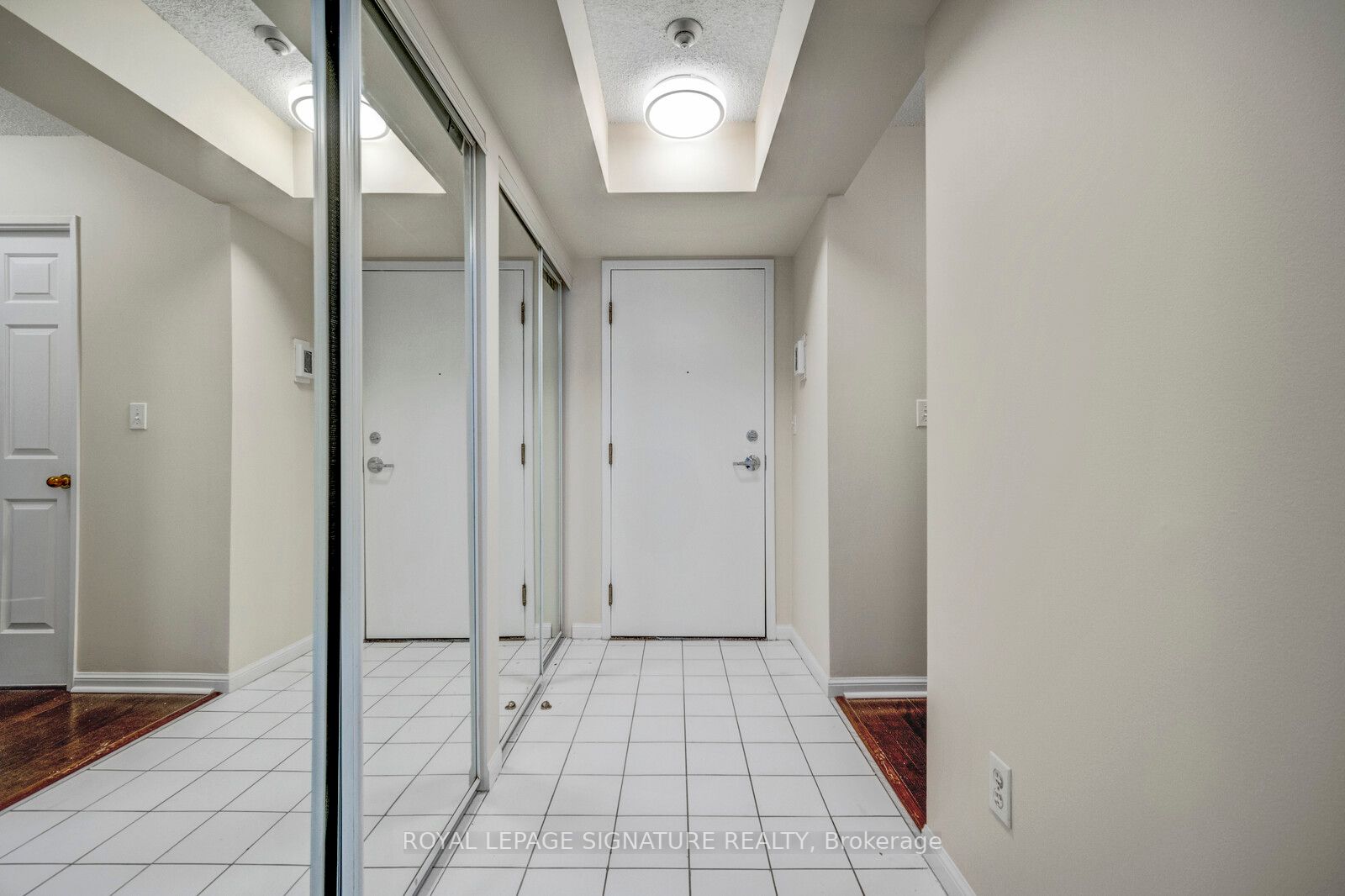 7 Carlton St, #306