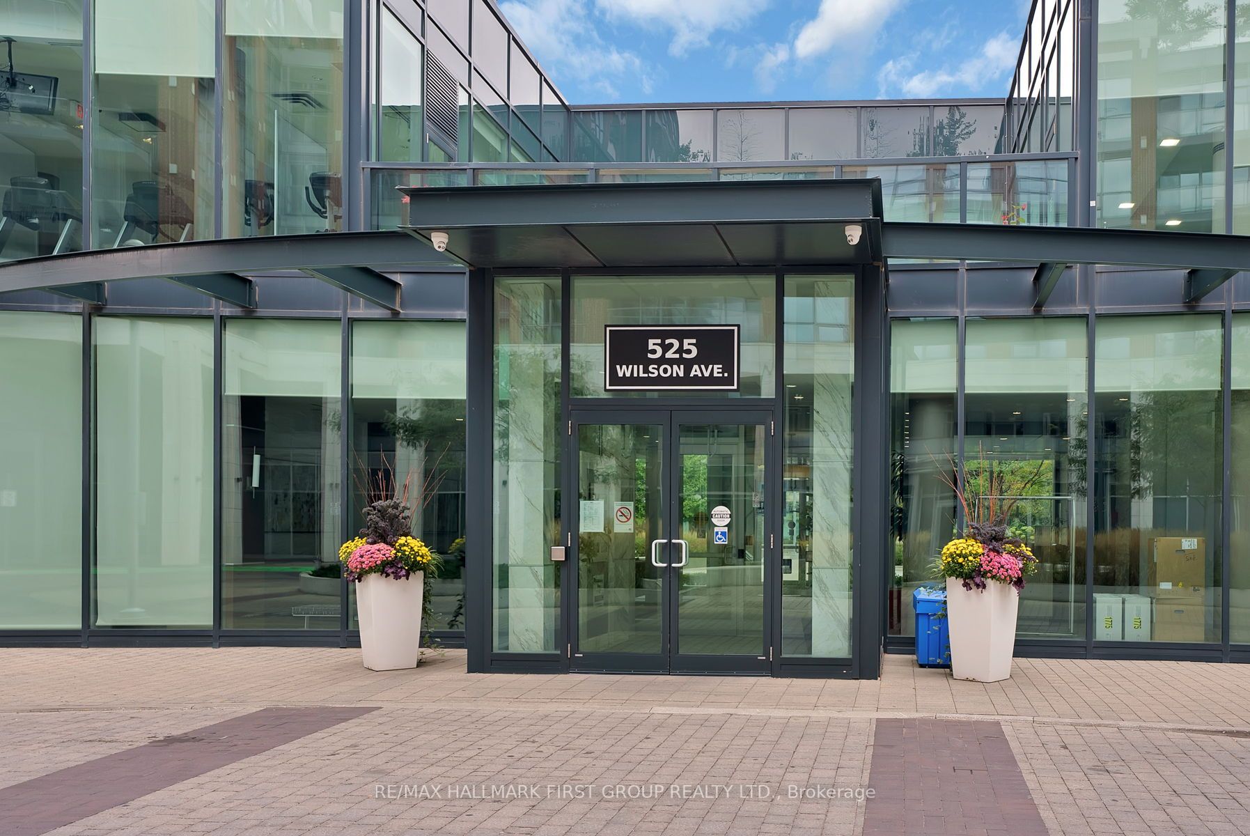 525 Wilson Ave, #907