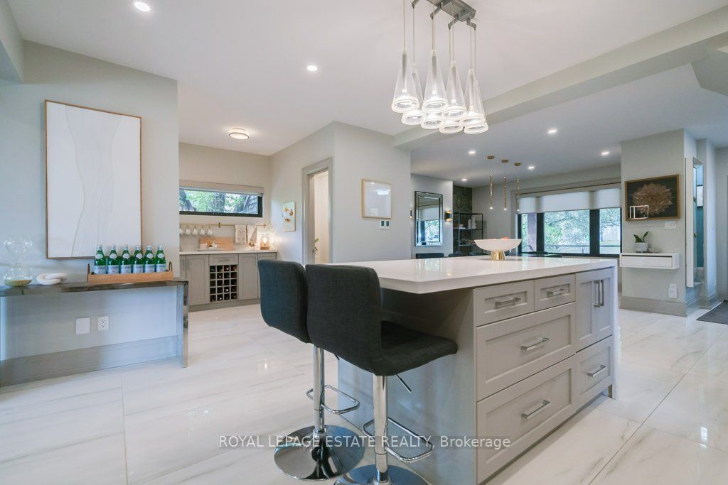 32 Servington Cres