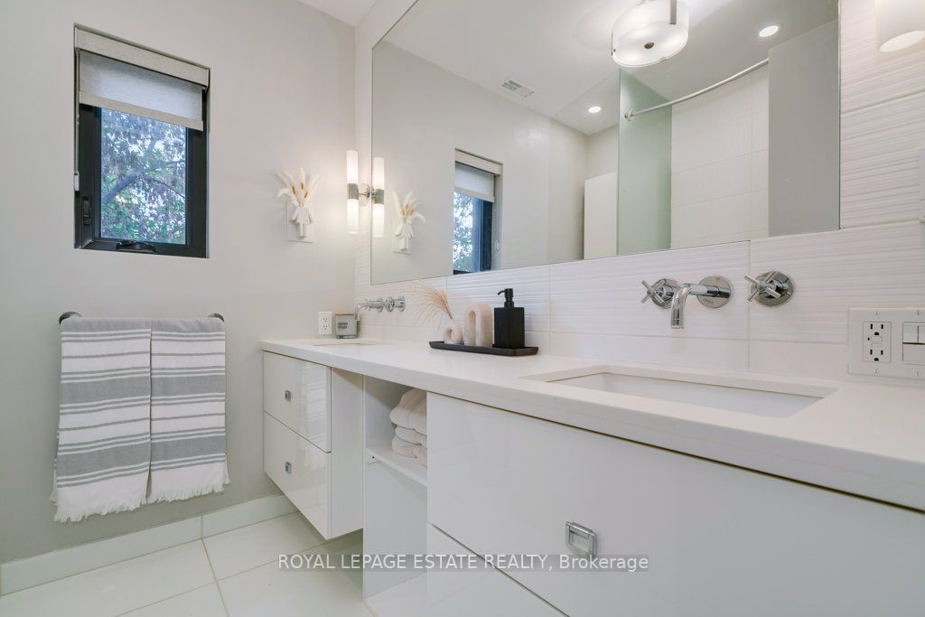 32 Servington Cres