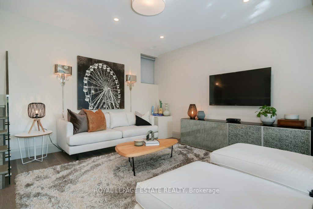 32 Servington Cres