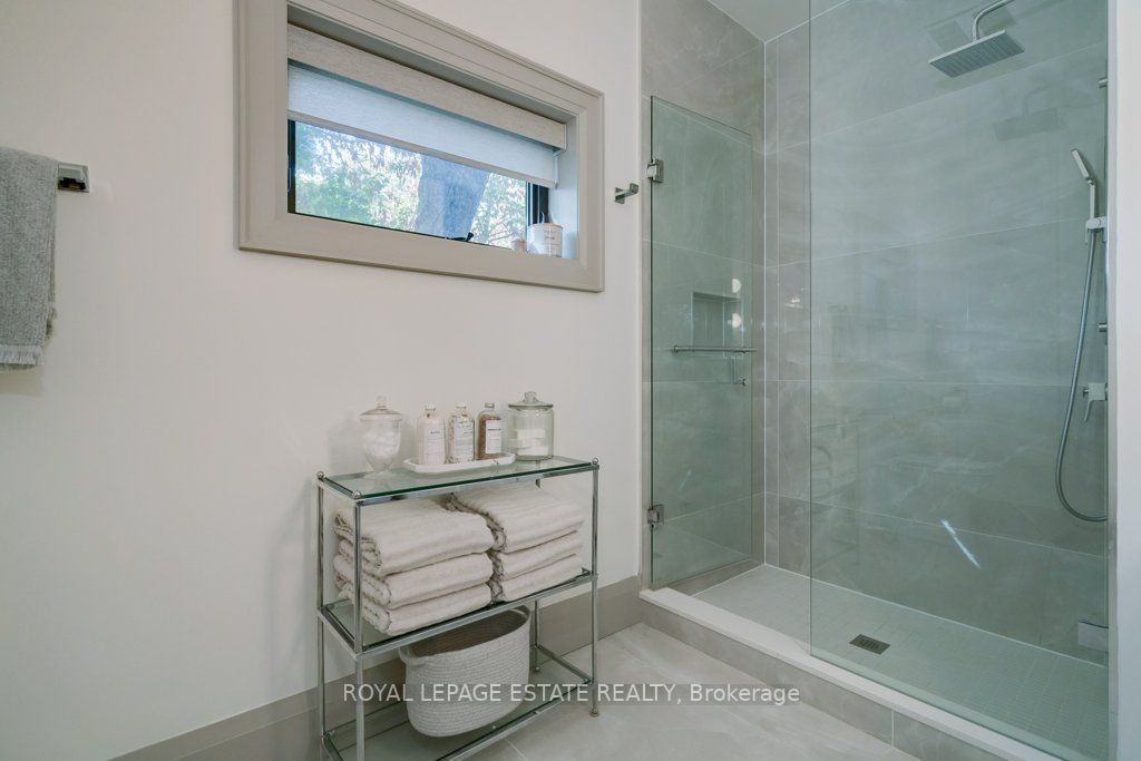 32 Servington Cres
