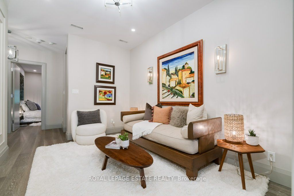 32 Servington Cres
