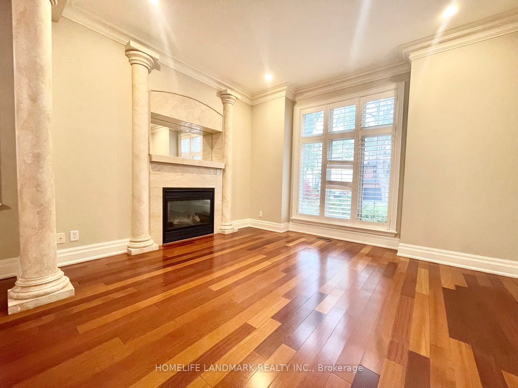 556 Old Orchard Grve