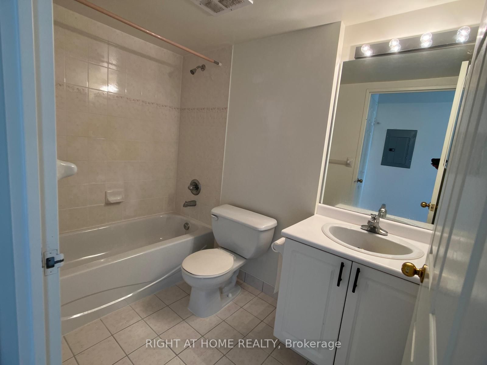 28 Empress Ave, #1001