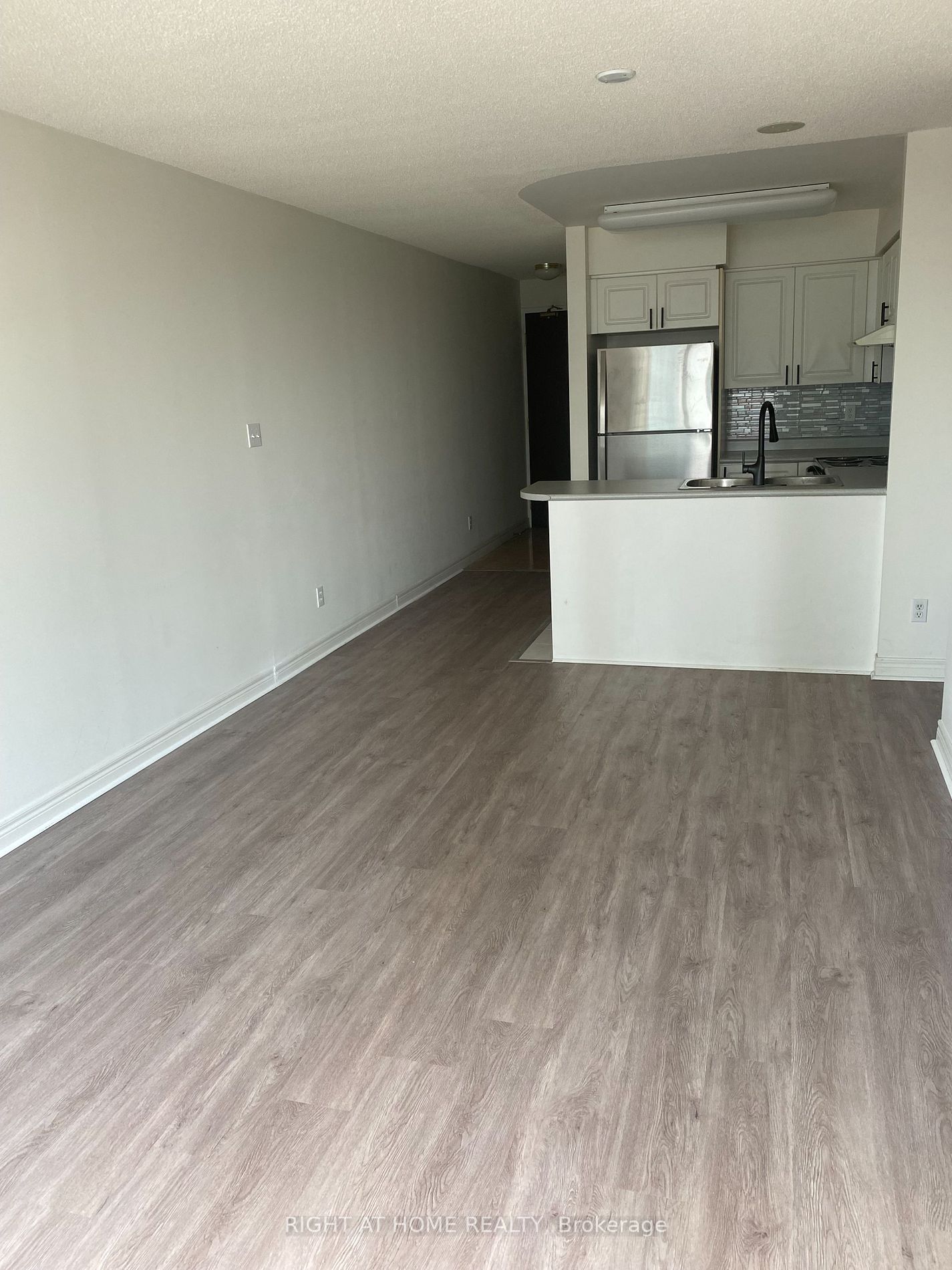 28 Empress Ave, #1001