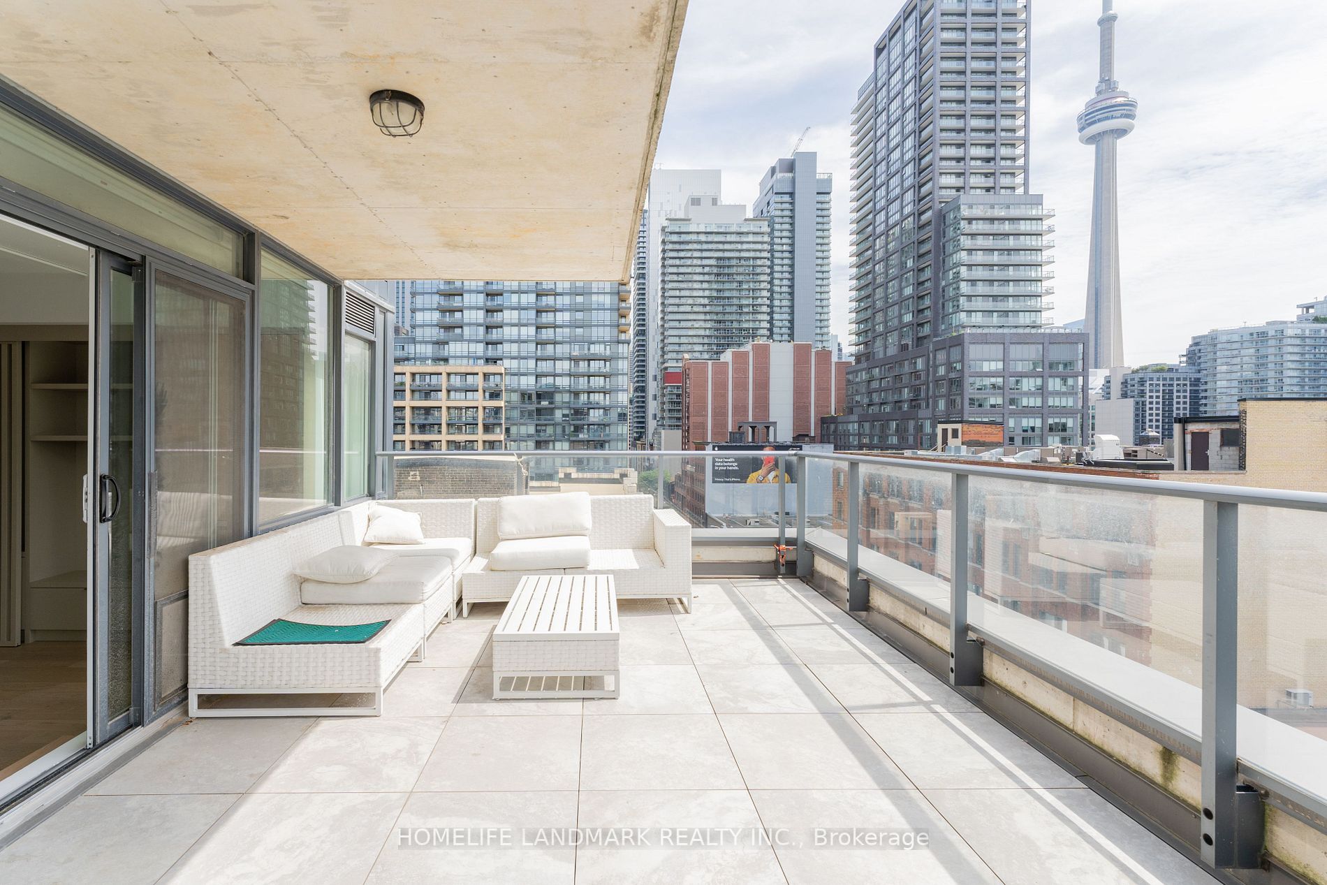 478 King Street W, #806