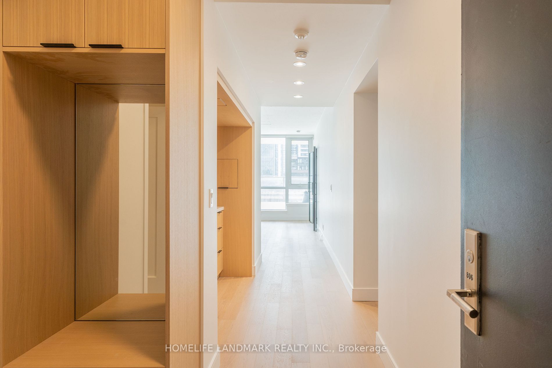 478 King Street W, #806